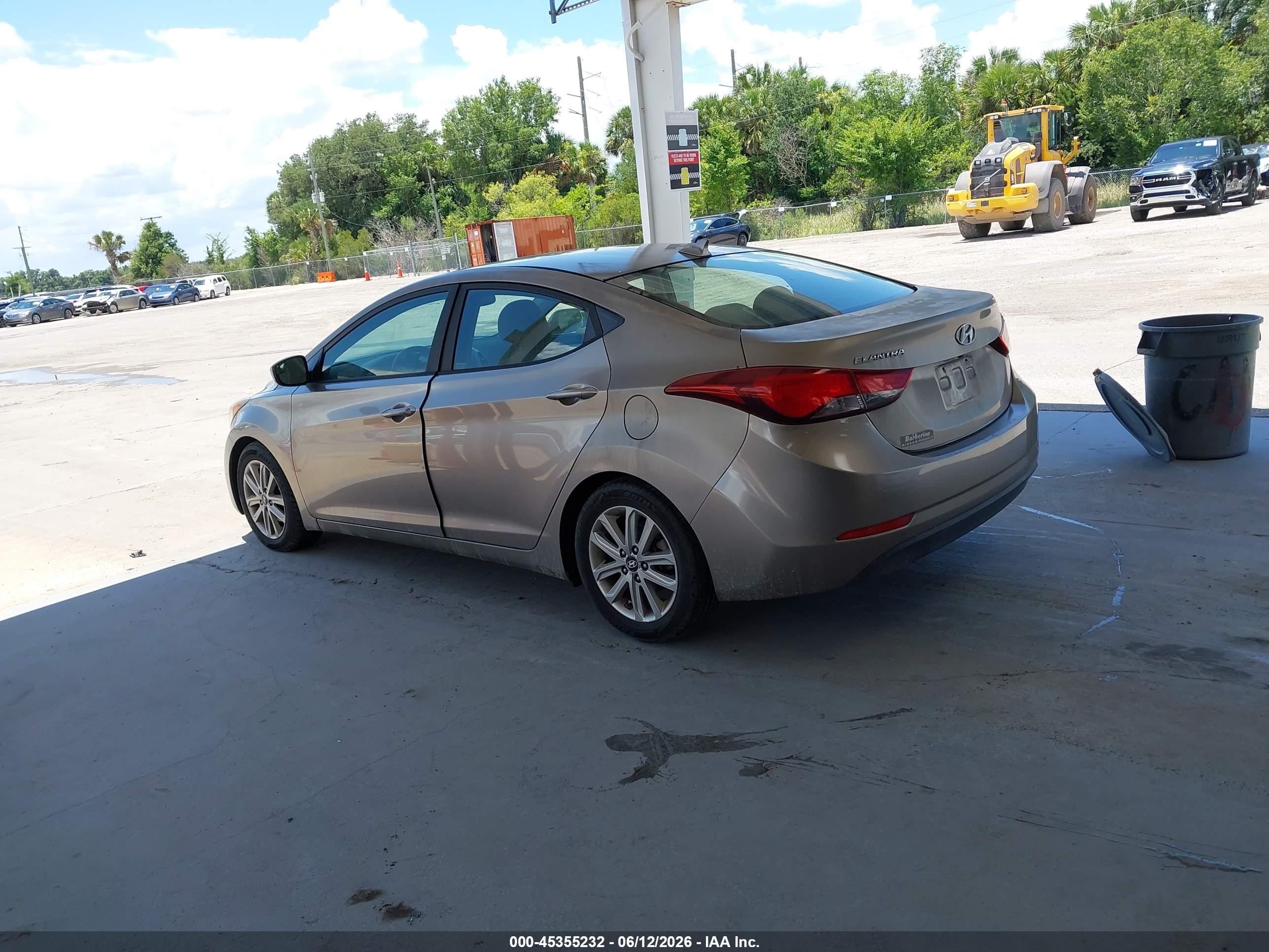 2015 Hyundai Elantra Se Золотой vin: 5NPDH4AE8FH559058