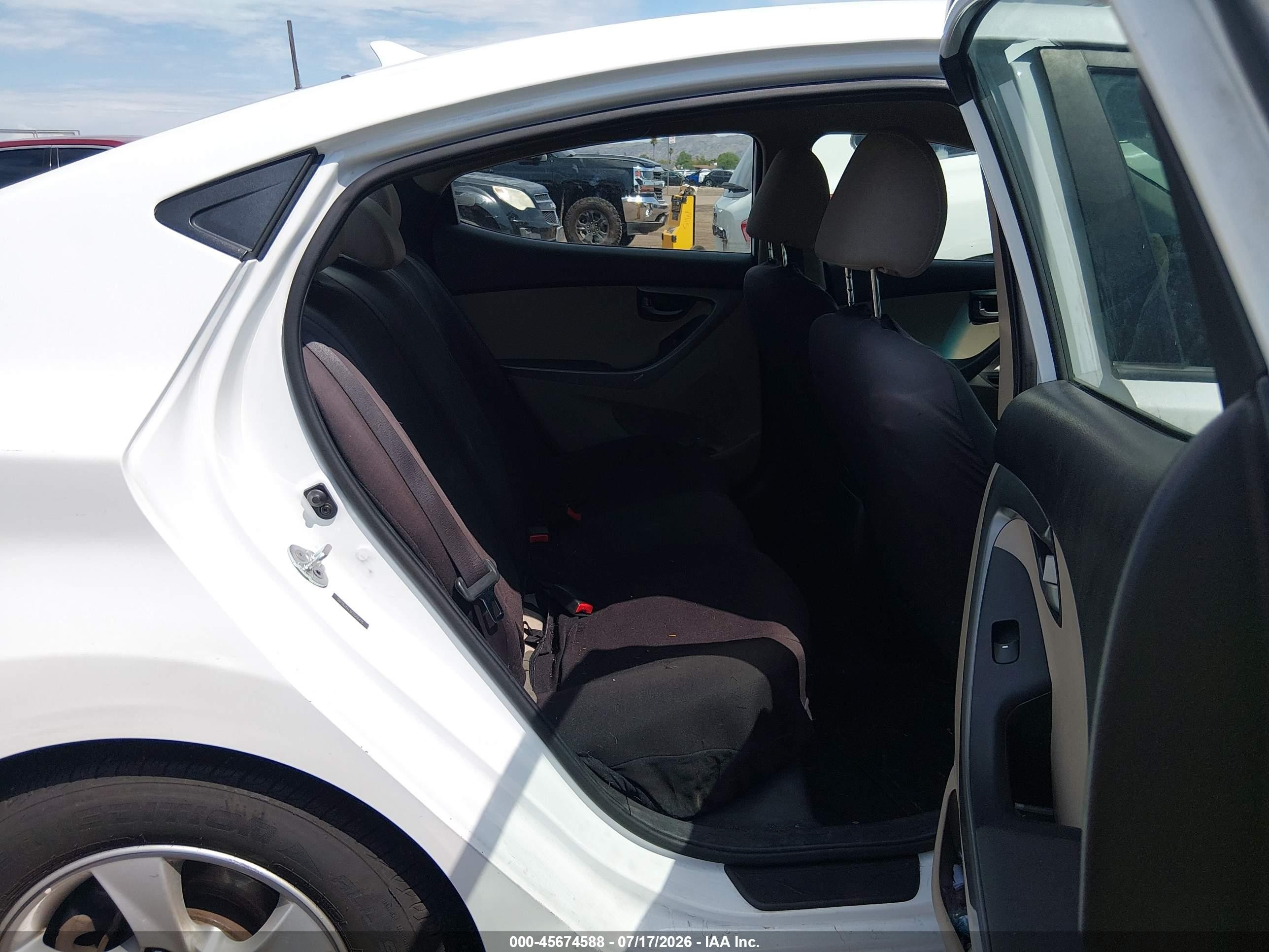 2015 Hyundai Elantra Se White vin: 5NPDH4AE8FH566415