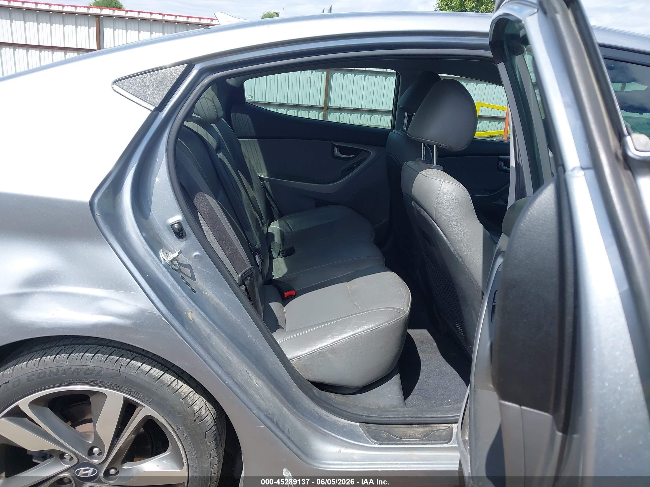 2015 Hyundai Elantra Limited Silver vin: 5NPDH4AE8FH571954