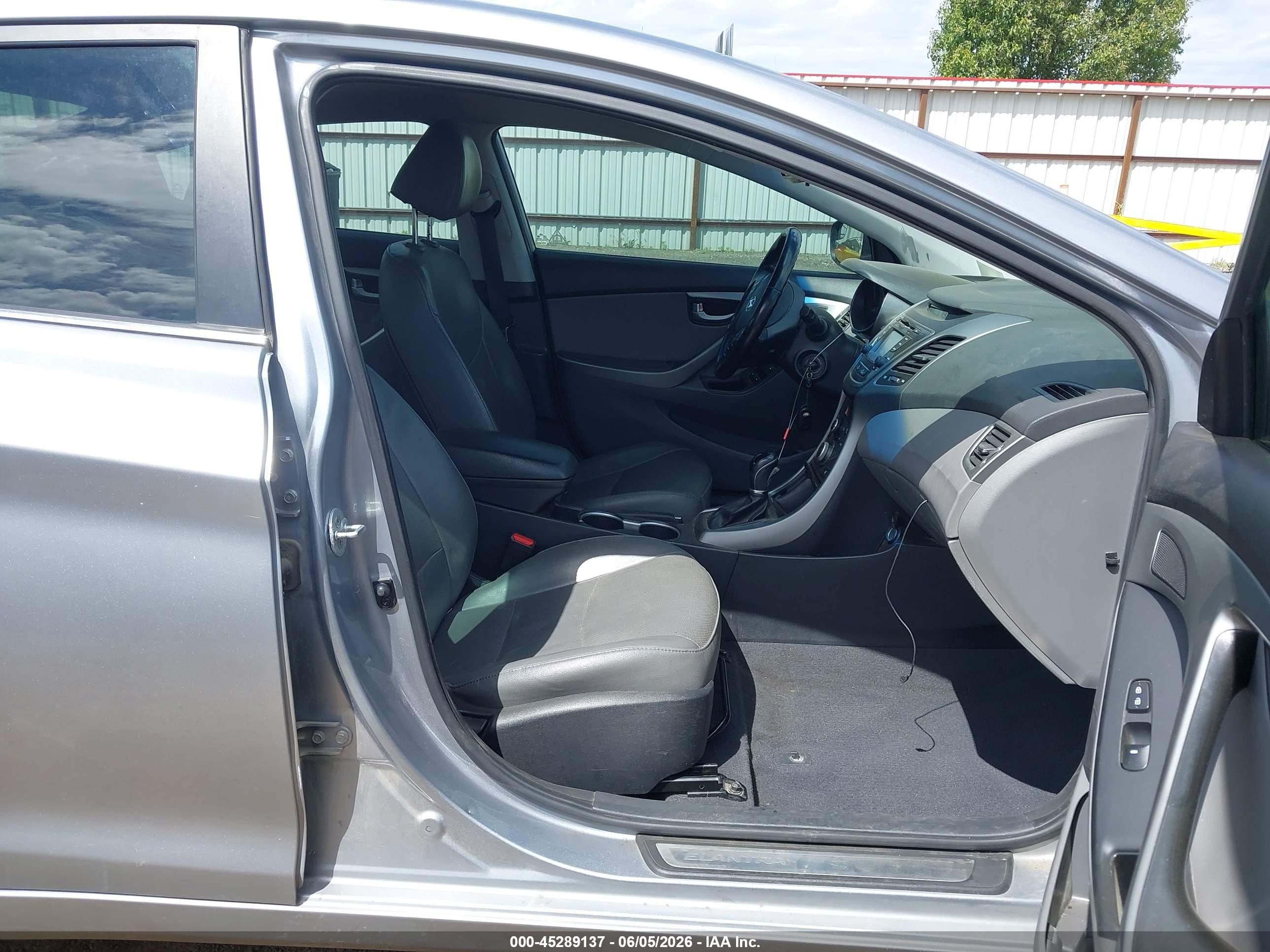 2015 Hyundai Elantra Limited Silver vin: 5NPDH4AE8FH571954
