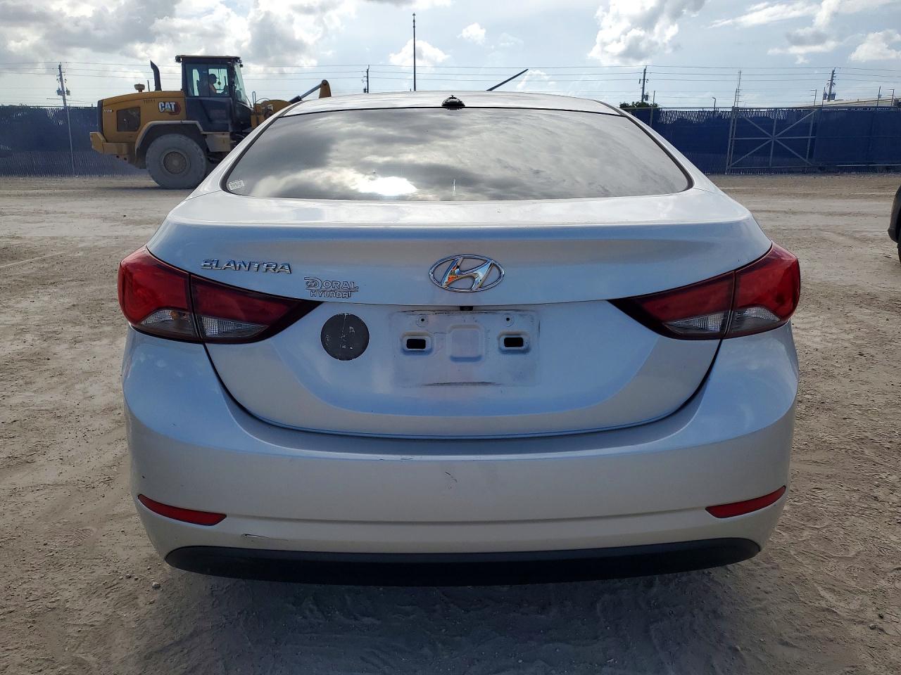 2015 Hyundai Elantra Se Silver vin: 5NPDH4AE8FH574594