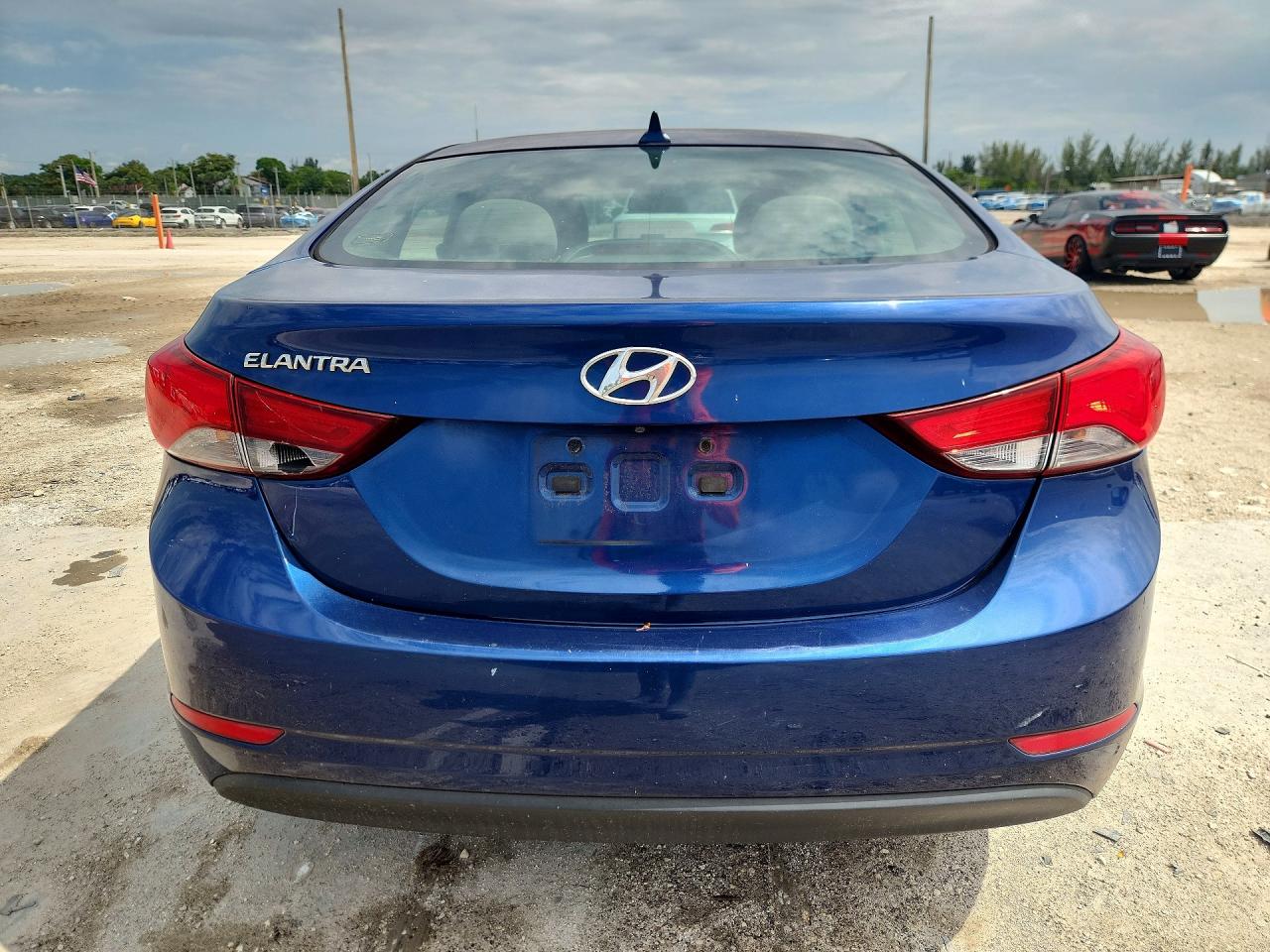2015 Hyundai Elantra Blue vin: 5NPDH4AE8FH583702