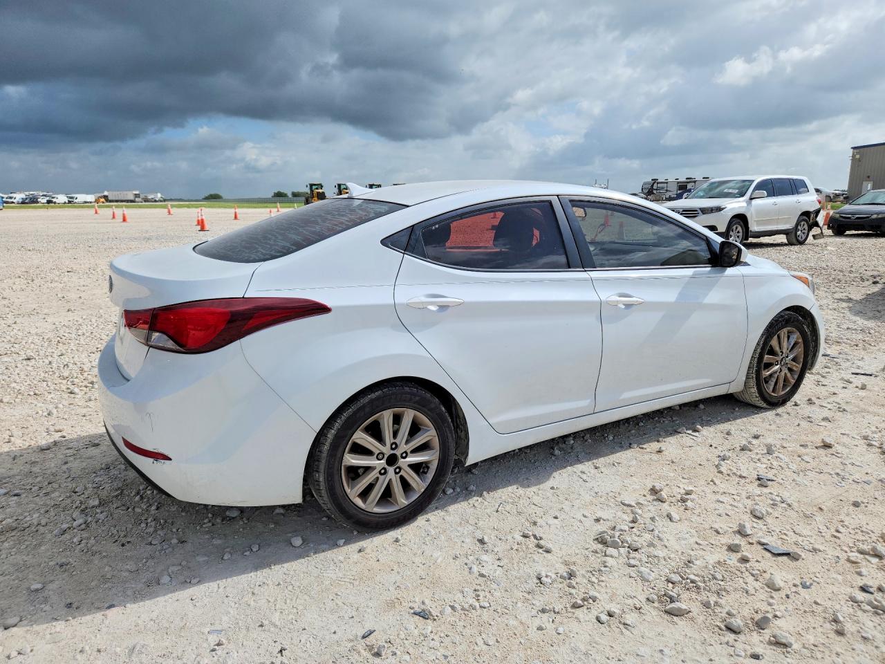 2015 Hyundai Elantra Se Белый vin: 5NPDH4AE8FH588530