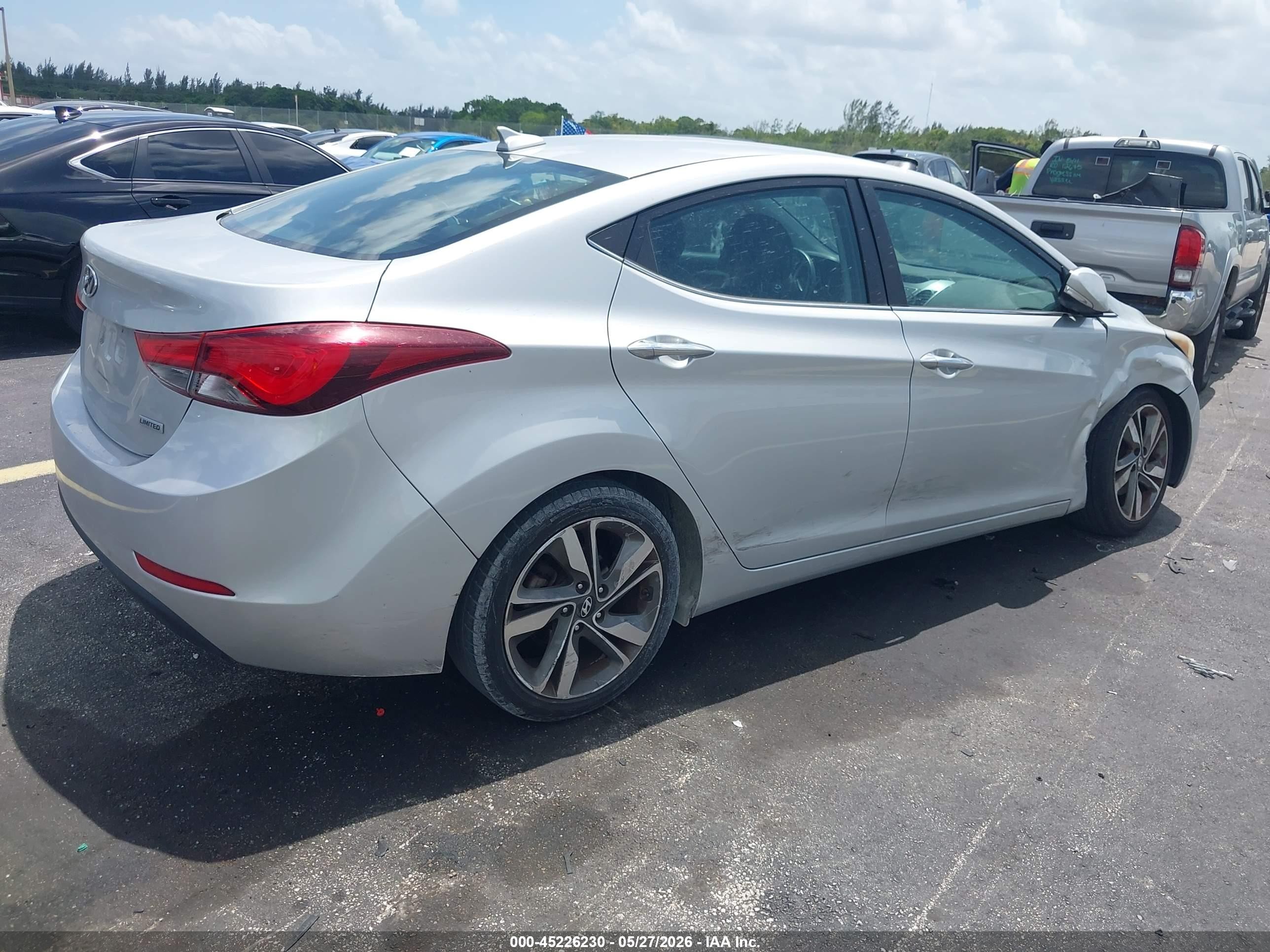 2015 Hyundai Elantra Limited Серебряный vin: 5NPDH4AE8FH596501