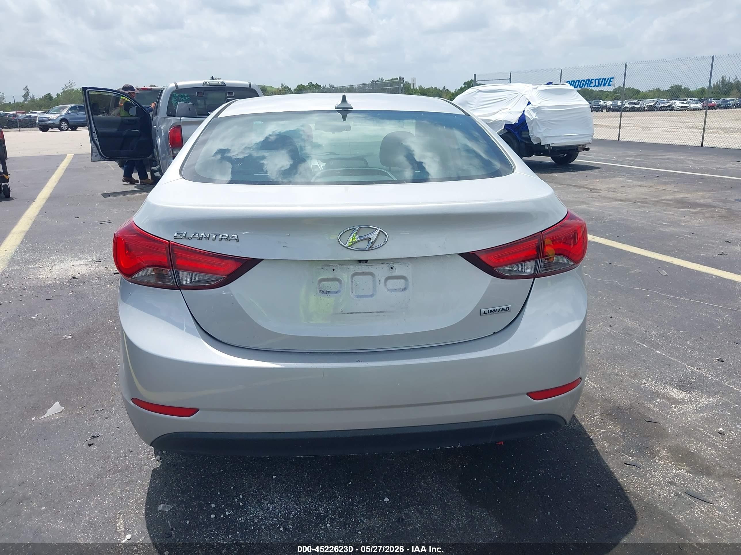 2015 Hyundai Elantra Limited Серебряный vin: 5NPDH4AE8FH596501