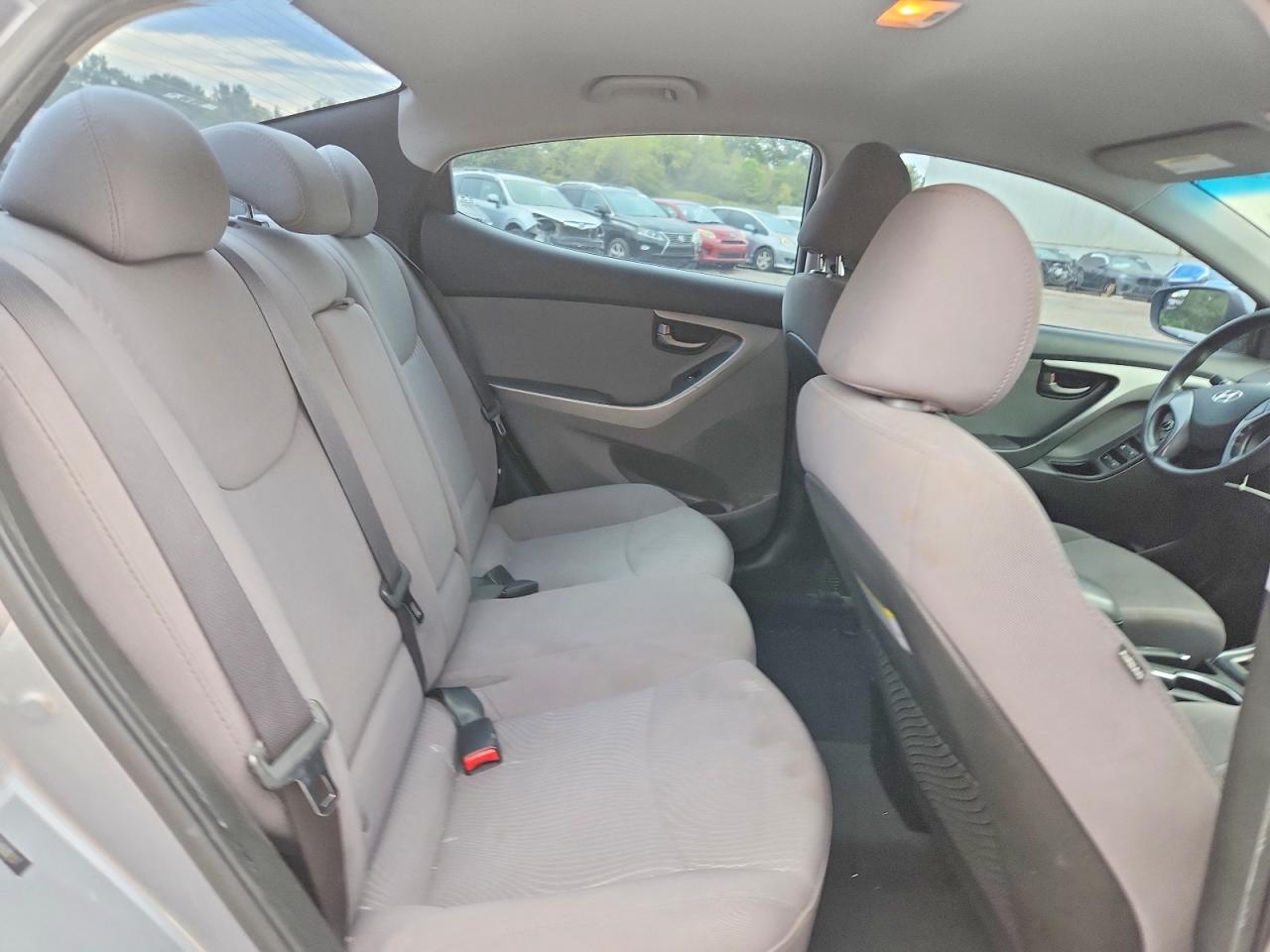 2015 Hyundai Elantra Se Silver vin: 5NPDH4AE8FH600157