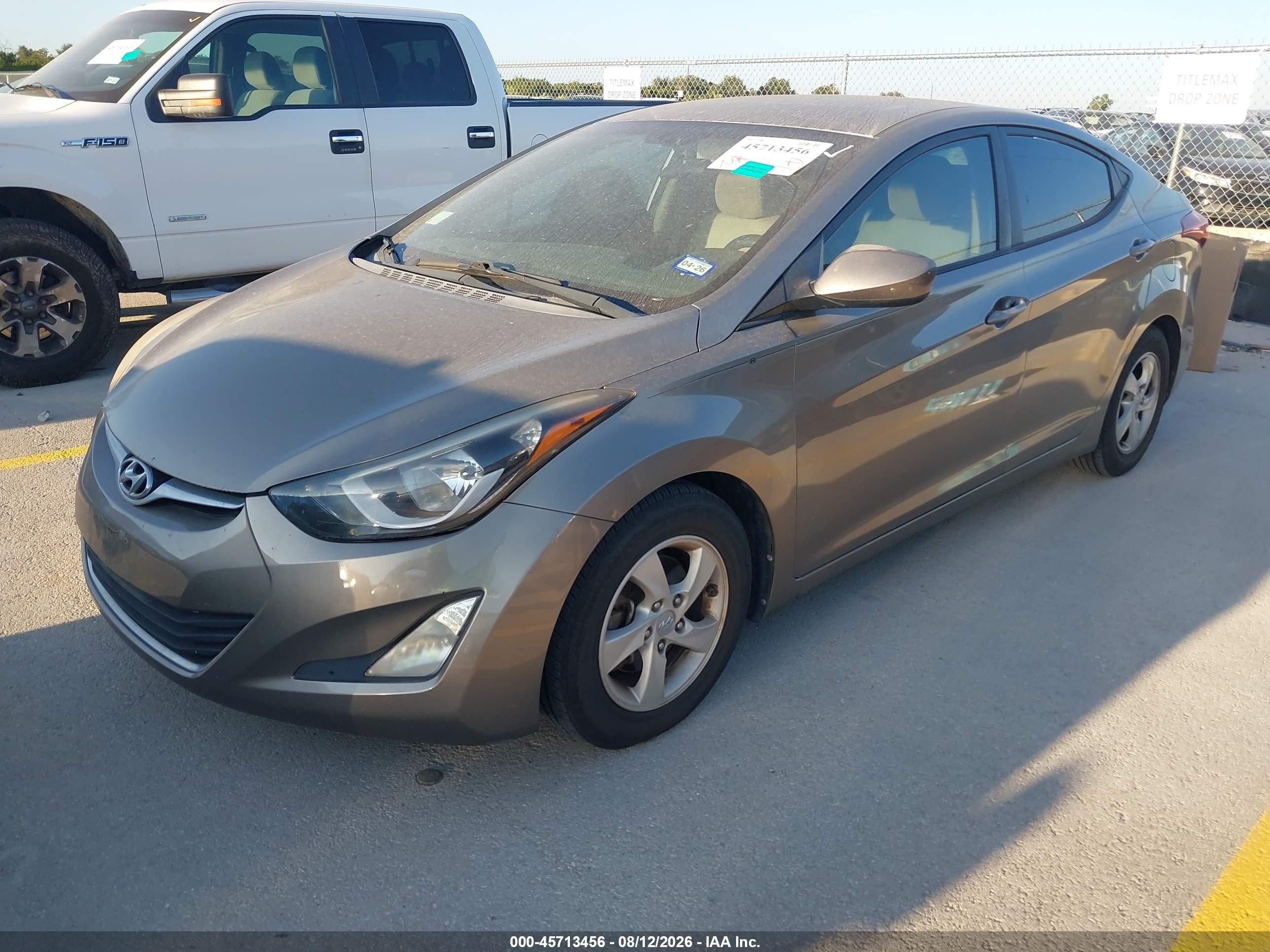 2015 Hyundai Elantra Se Brown vin: 5NPDH4AE8FH600305