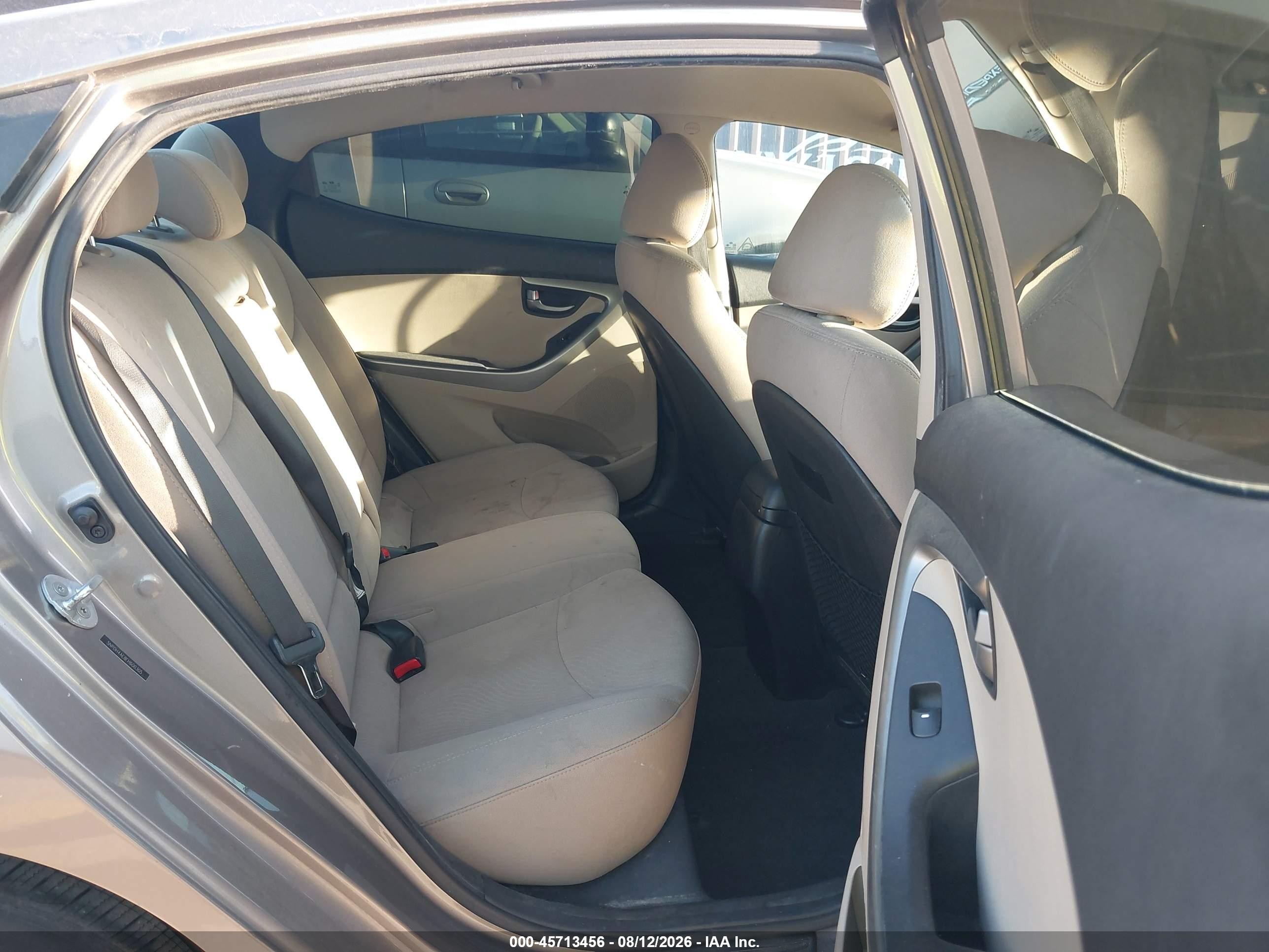 2015 Hyundai Elantra Se Brown vin: 5NPDH4AE8FH600305