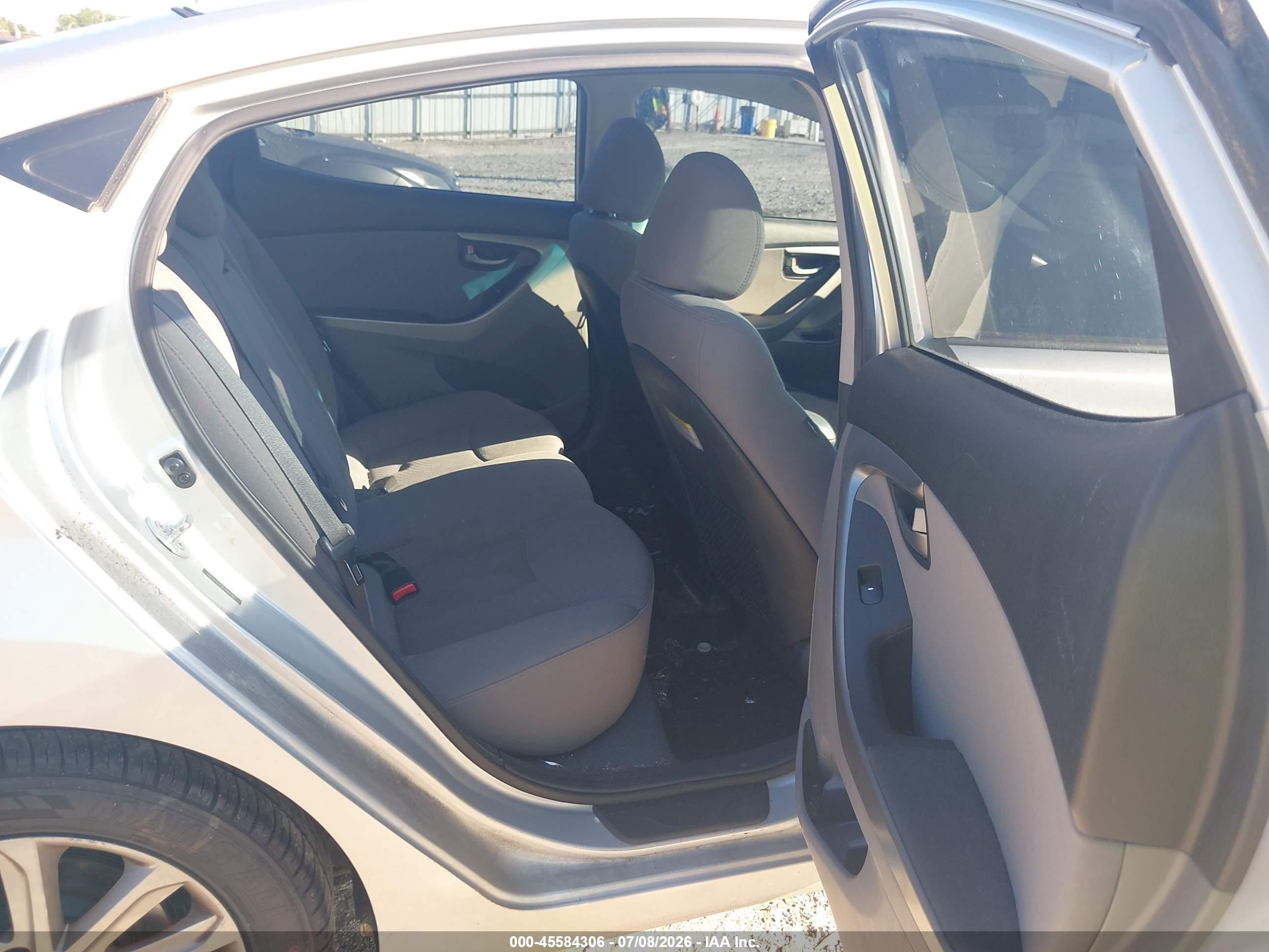 2015 Hyundai Elantra Se Серебряный vin: 5NPDH4AE8FH601387