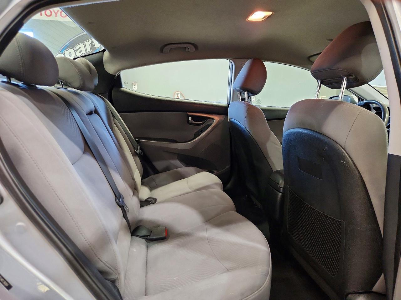 2015 Hyundai Elantra Se Gray vin: 5NPDH4AE8FH613684