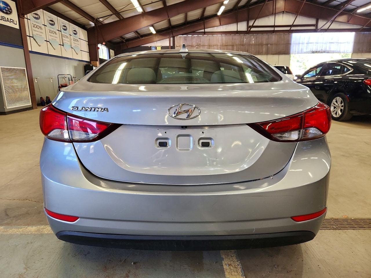 2015 Hyundai Elantra Se Gray vin: 5NPDH4AE8FH613684
