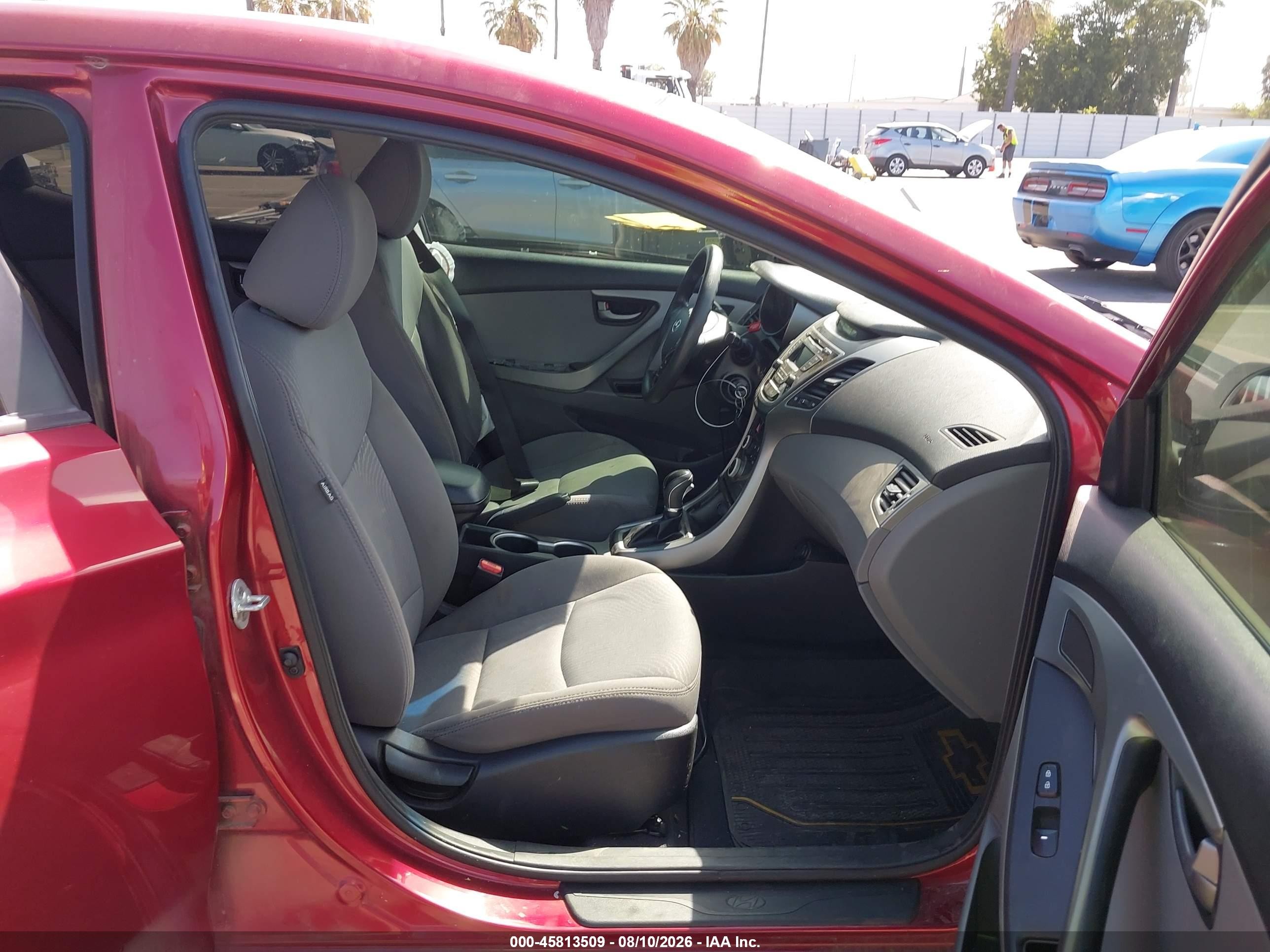 2015 Hyundai Elantra Se Красный vin: 5NPDH4AE8FH616522