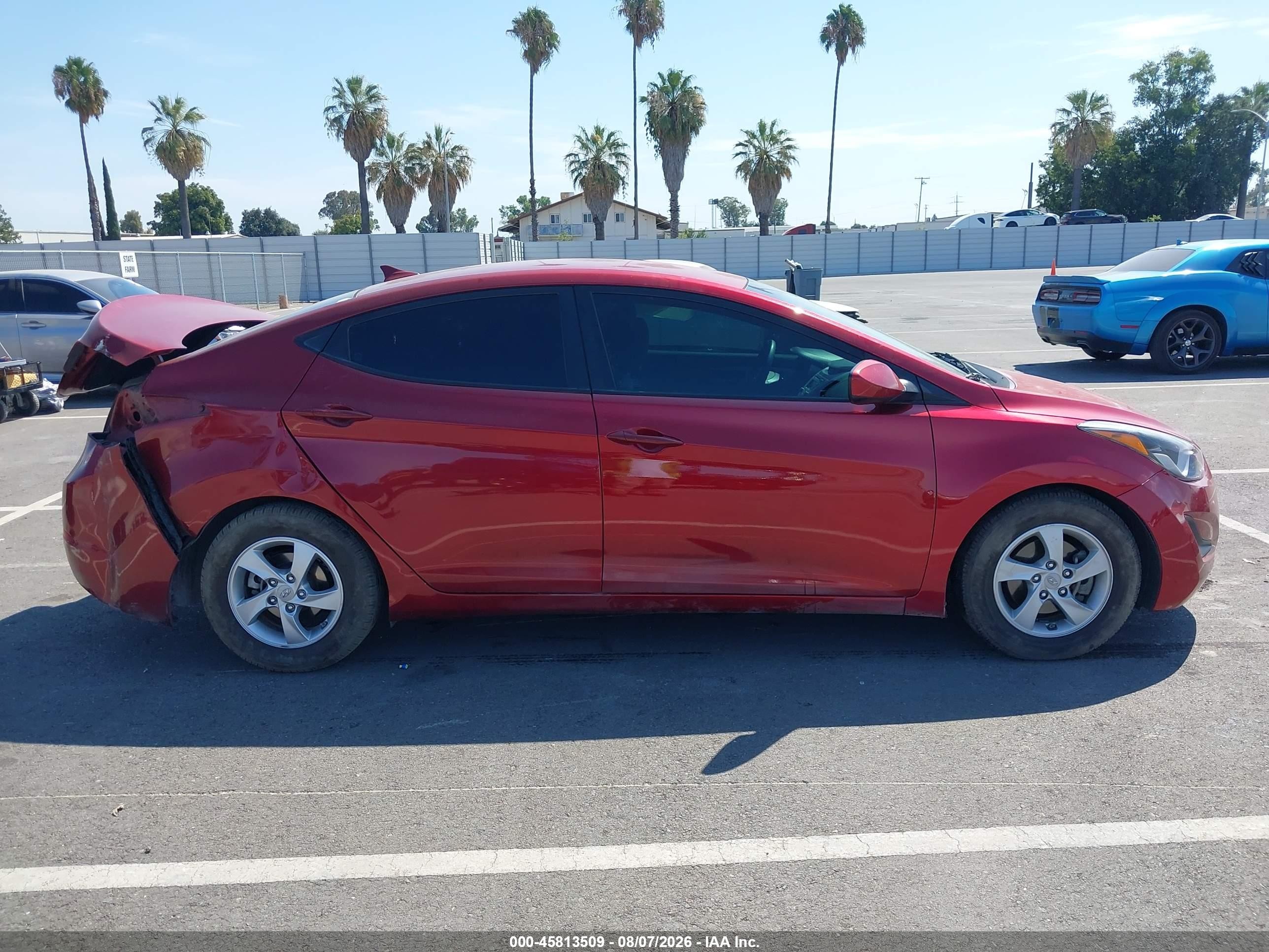 2015 Hyundai Elantra Se Красный vin: 5NPDH4AE8FH616522