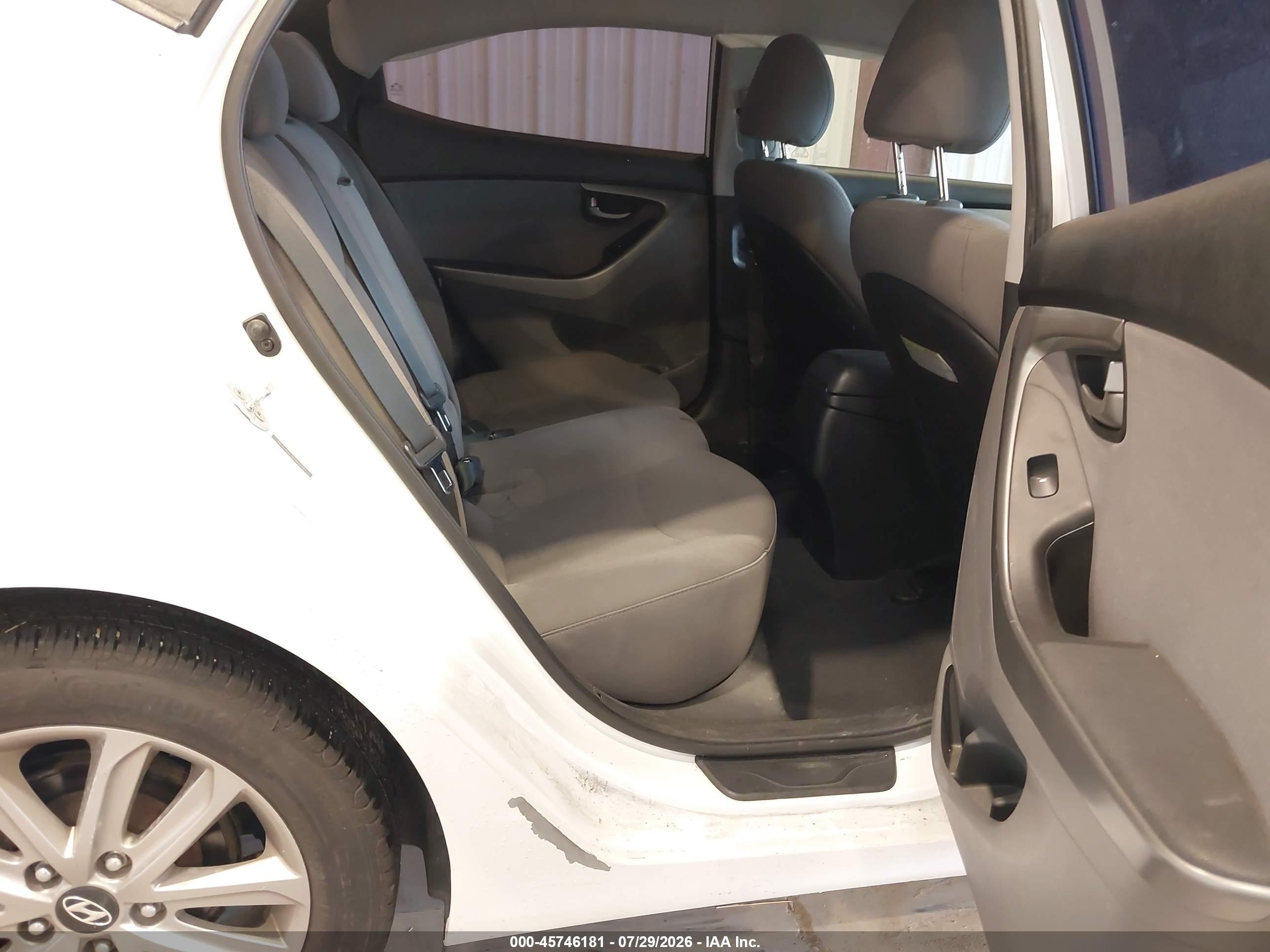 2015 Hyundai Elantra Se Белый vin: 5NPDH4AE8FH629481