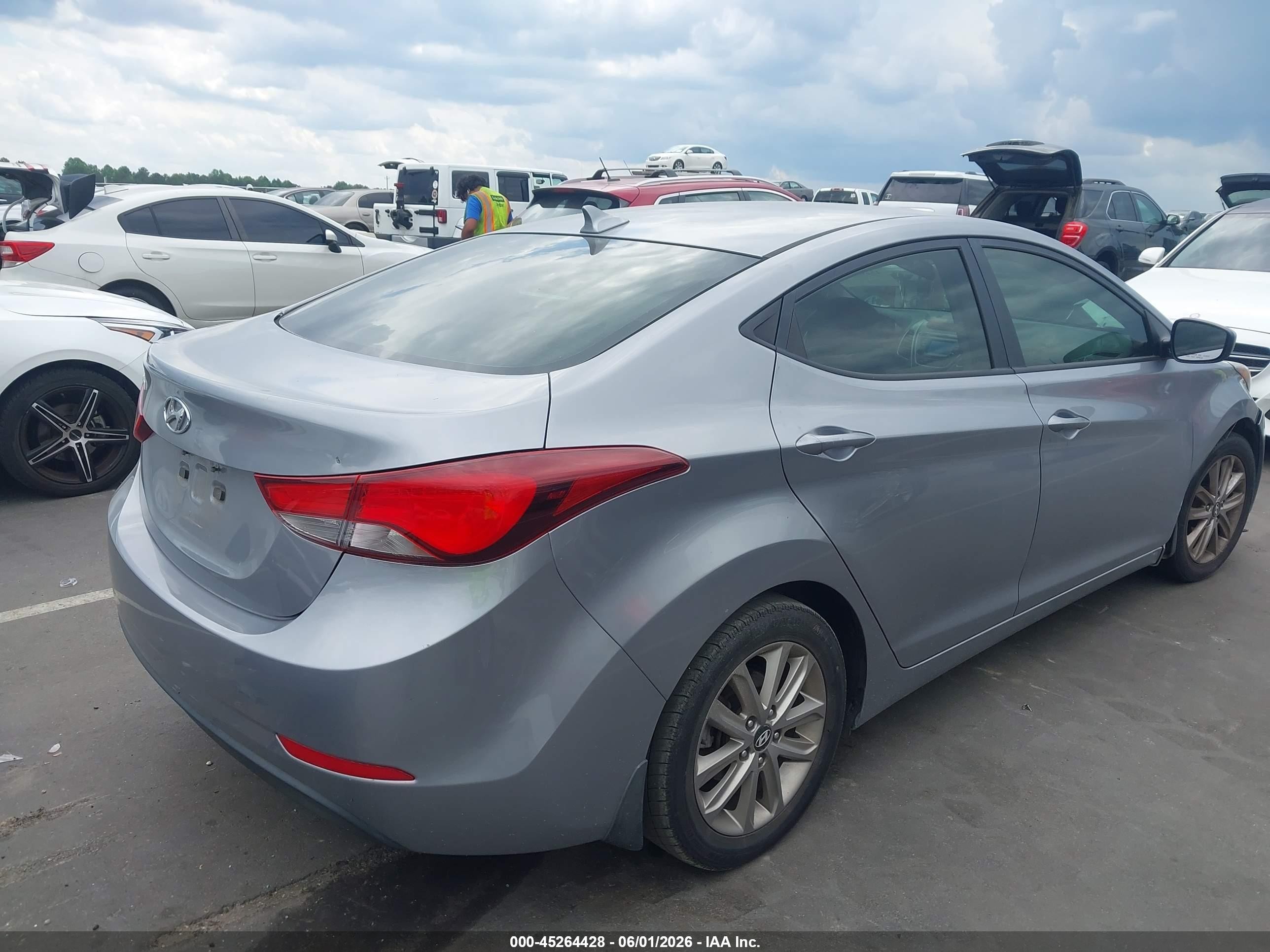 2015 Hyundai Elantra Se Silver vin: 5NPDH4AE8FH631621
