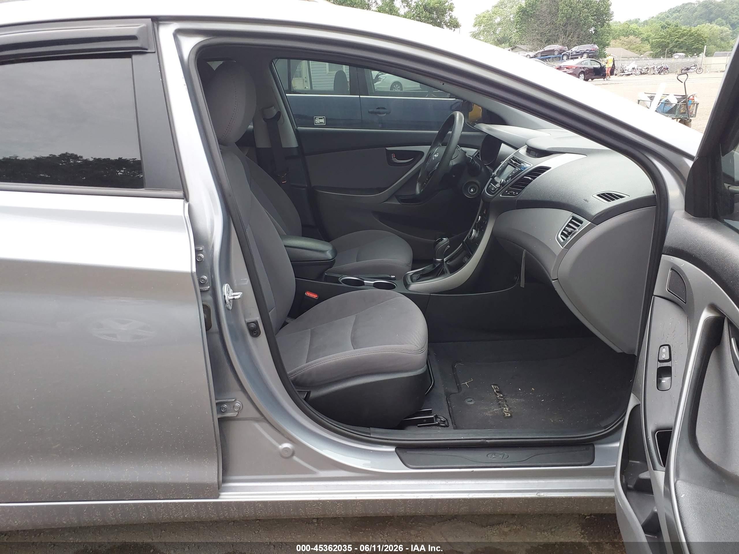 2015 Hyundai Elantra Se Серебряный vin: 5NPDH4AE8FH632199