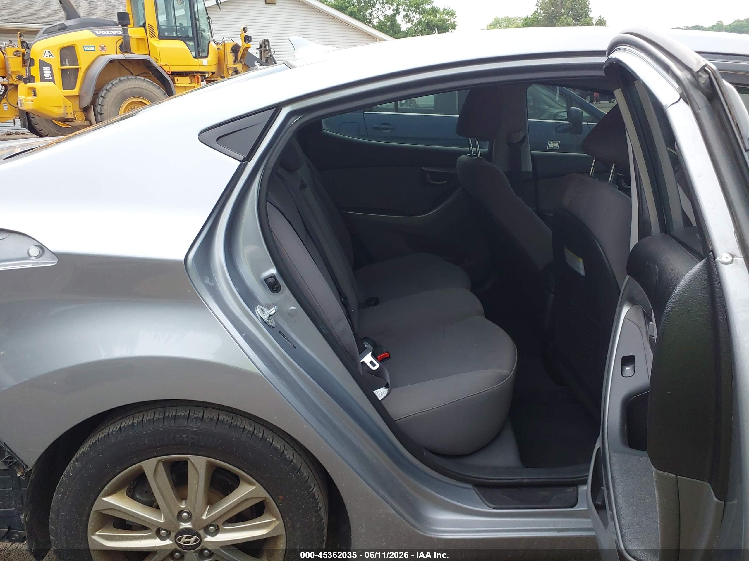 2015 Hyundai Elantra Se Серебряный vin: 5NPDH4AE8FH632199