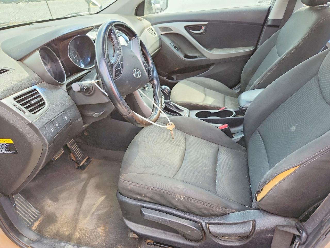 2015 Hyundai Elantra Se Серебряный vin: 5NPDH4AE8FH637600