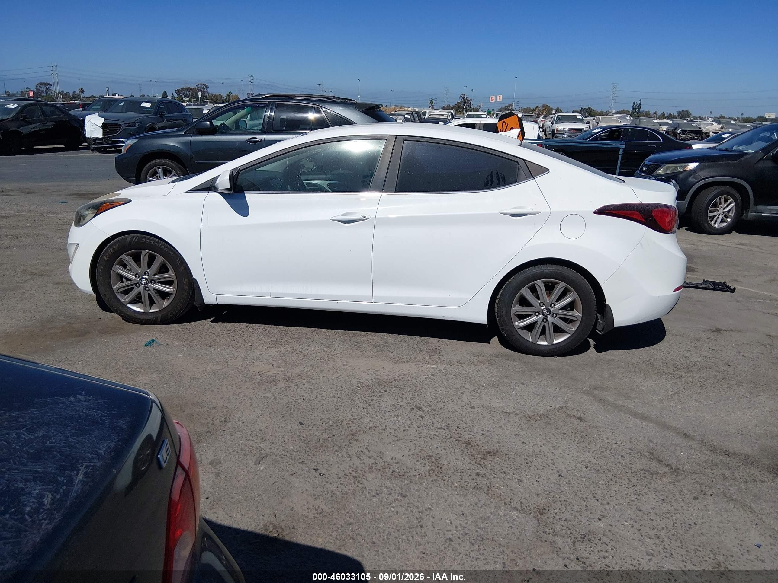 2015 Hyundai Elantra Se White vin: 5NPDH4AE8FH637712