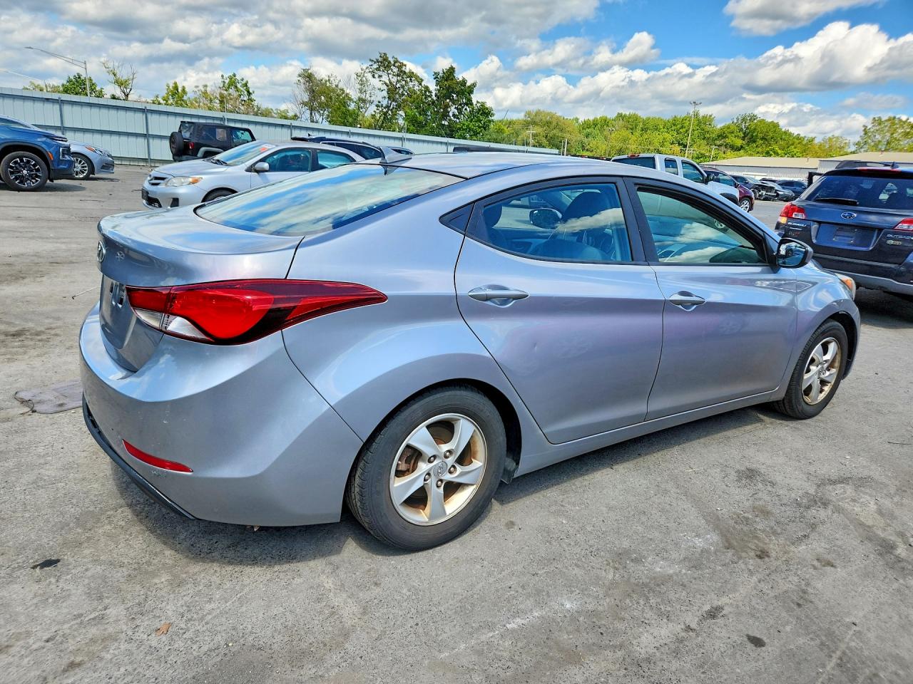 2015 Hyundai Elantra Se Серебряный vin: 5NPDH4AE8FH648905