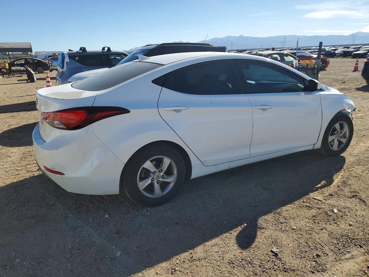 2015 Hyundai Elantra Se White vin: 5NPDH4AE8FH649424
