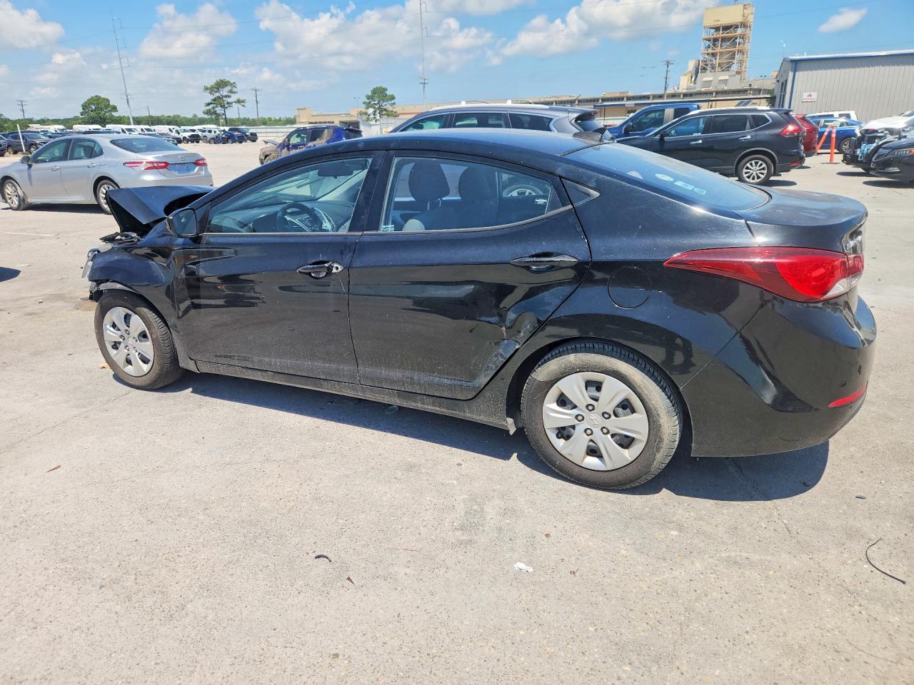2016 Hyundai Elantra Se Black vin: 5NPDH4AE8GH684398