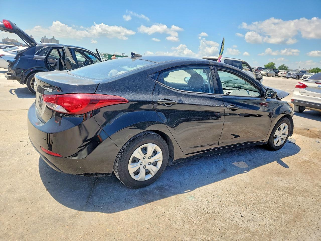 2016 Hyundai Elantra Se Black vin: 5NPDH4AE8GH684398