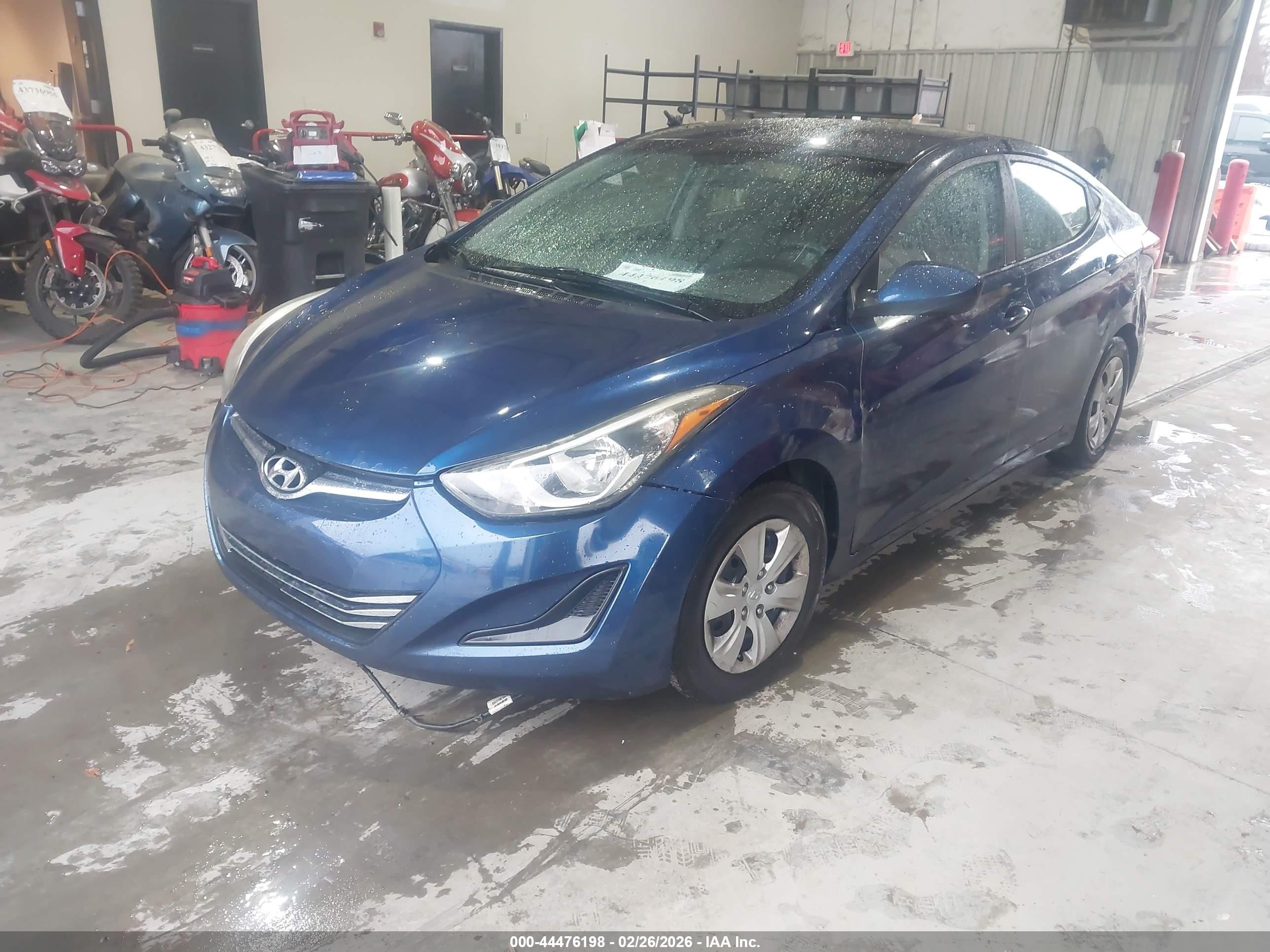 2016 Hyundai Elantra Se Blue vin: 5NPDH4AE8GH702060
