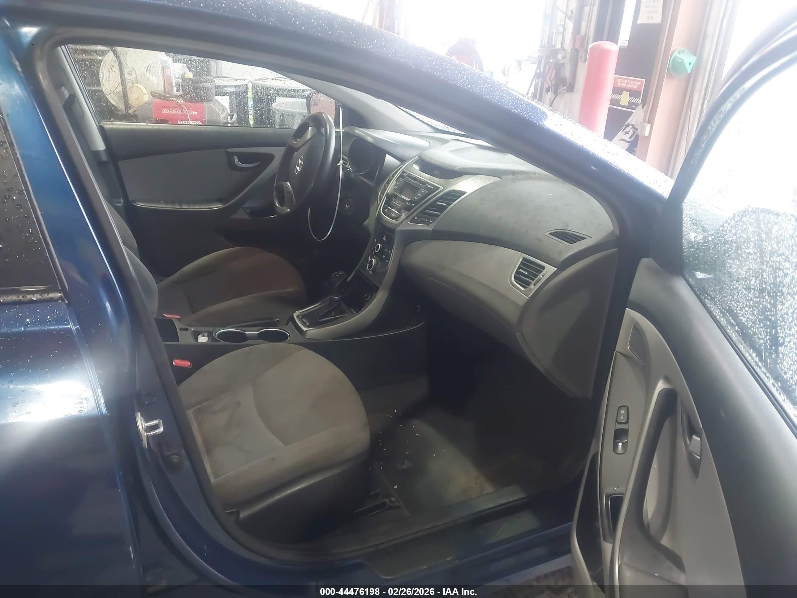 2016 Hyundai Elantra Se Blue vin: 5NPDH4AE8GH702060