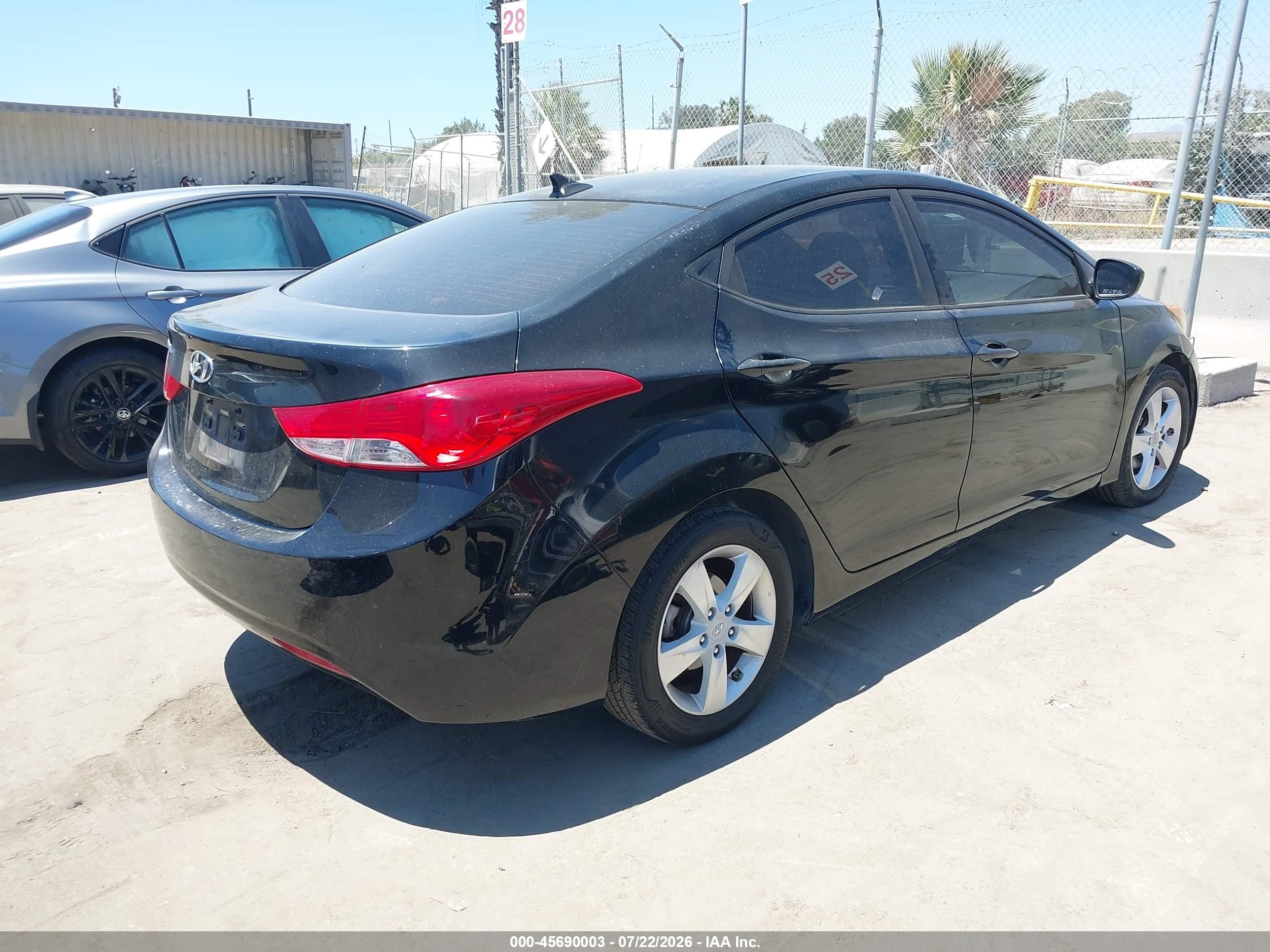 2011 Hyundai Elantra Gls Черный vin: 5NPDH4AE9BH000404