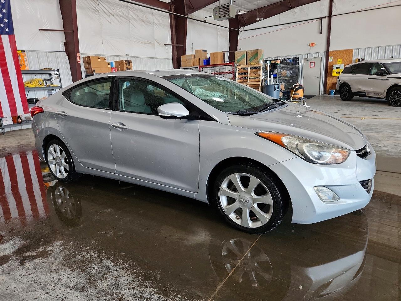 2011 Hyundai Elantra Limited Silver vin: 5NPDH4AE9BH002640