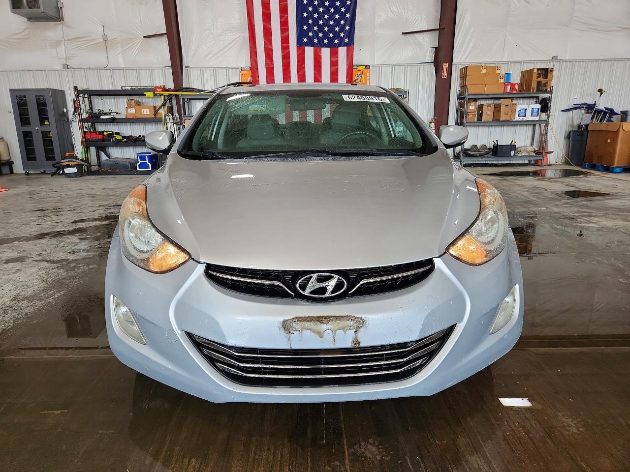 2011 Hyundai Elantra Limited Silver vin: 5NPDH4AE9BH002640
