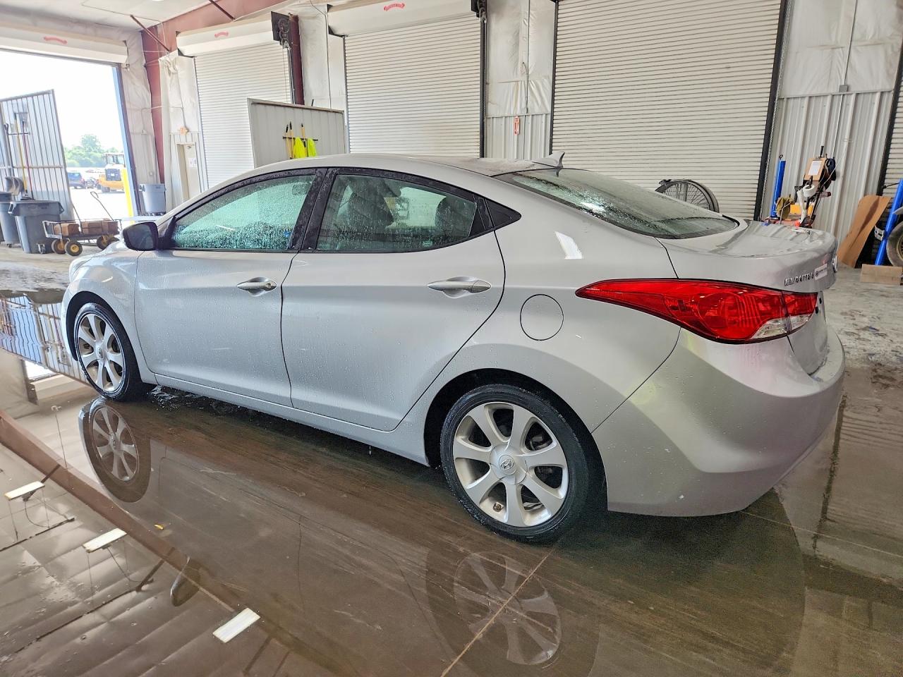 2011 Hyundai Elantra Limited Silver vin: 5NPDH4AE9BH002640