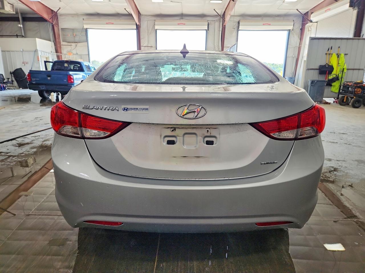 2011 Hyundai Elantra Limited Silver vin: 5NPDH4AE9BH002640