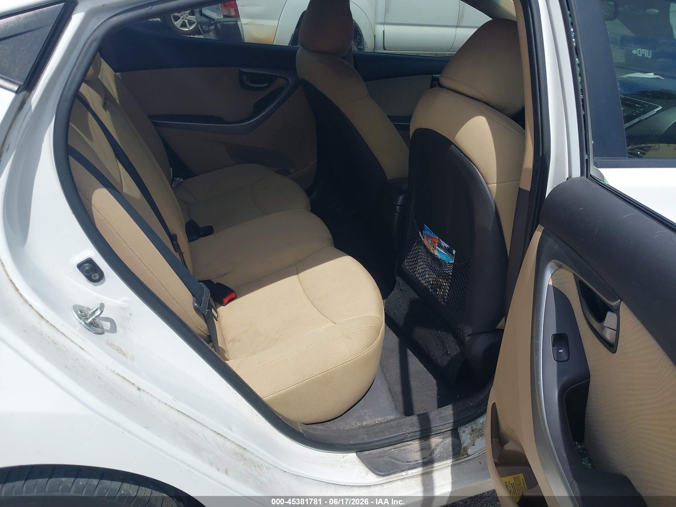 2011 Hyundai Elantra Gls White vin: 5NPDH4AE9BH007773