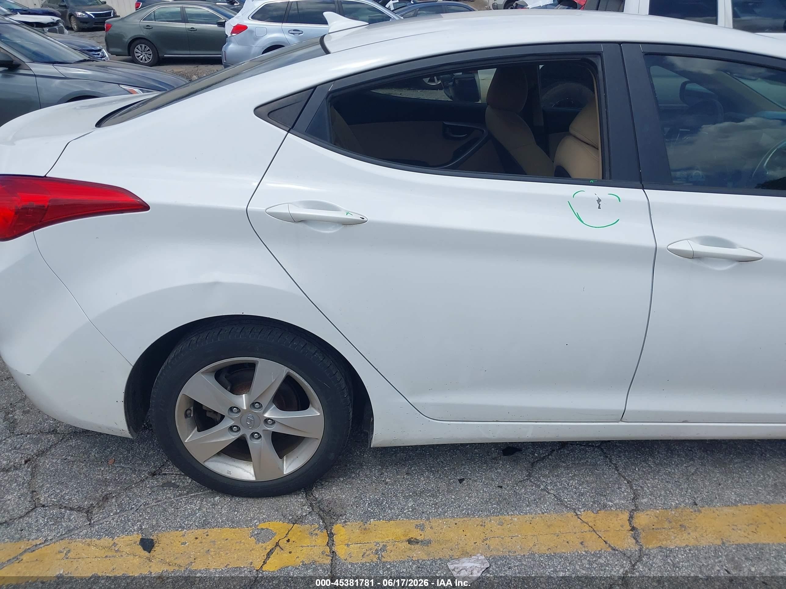 2011 Hyundai Elantra Gls White vin: 5NPDH4AE9BH007773