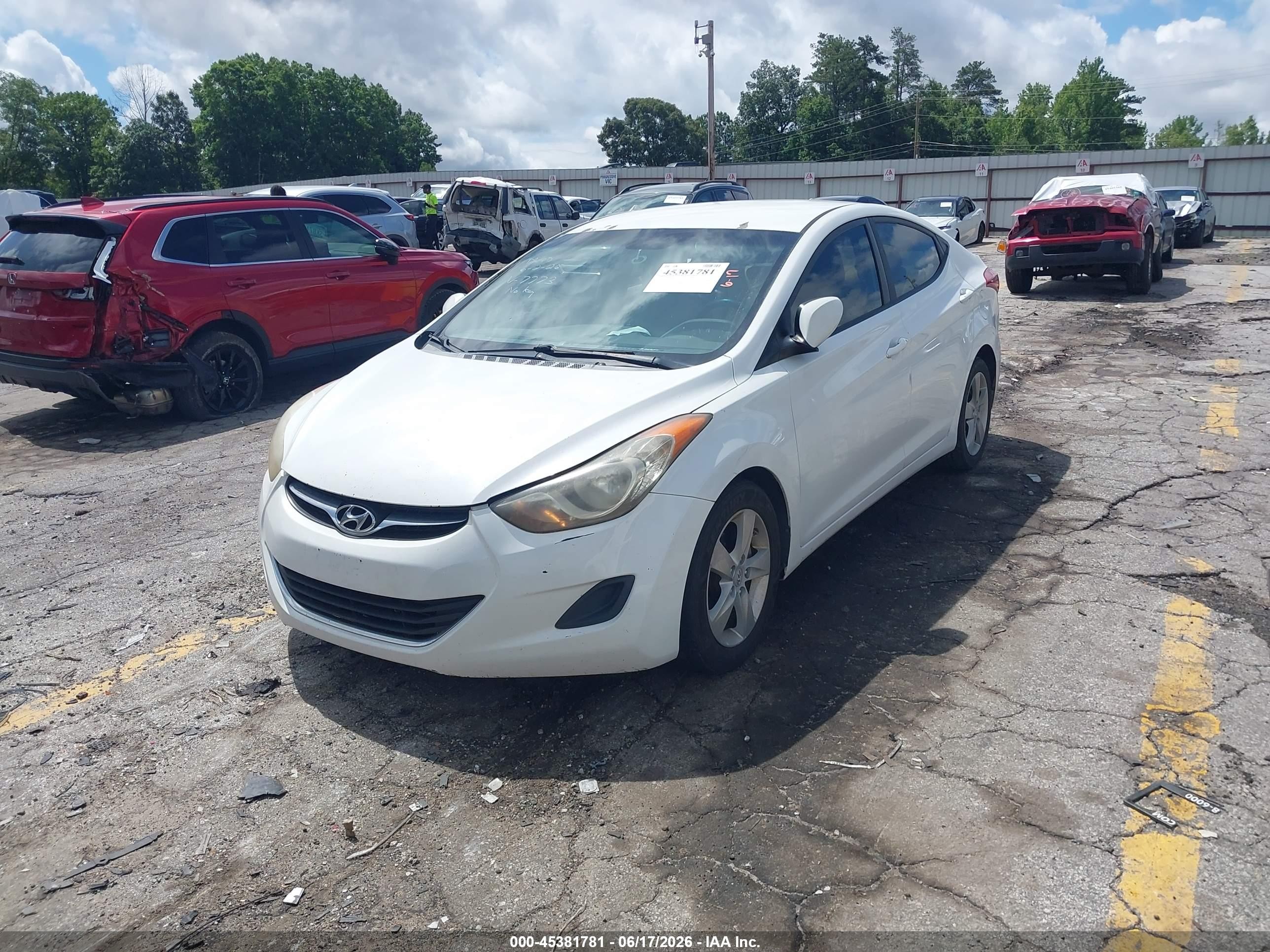 2011 Hyundai Elantra Gls White vin: 5NPDH4AE9BH007773