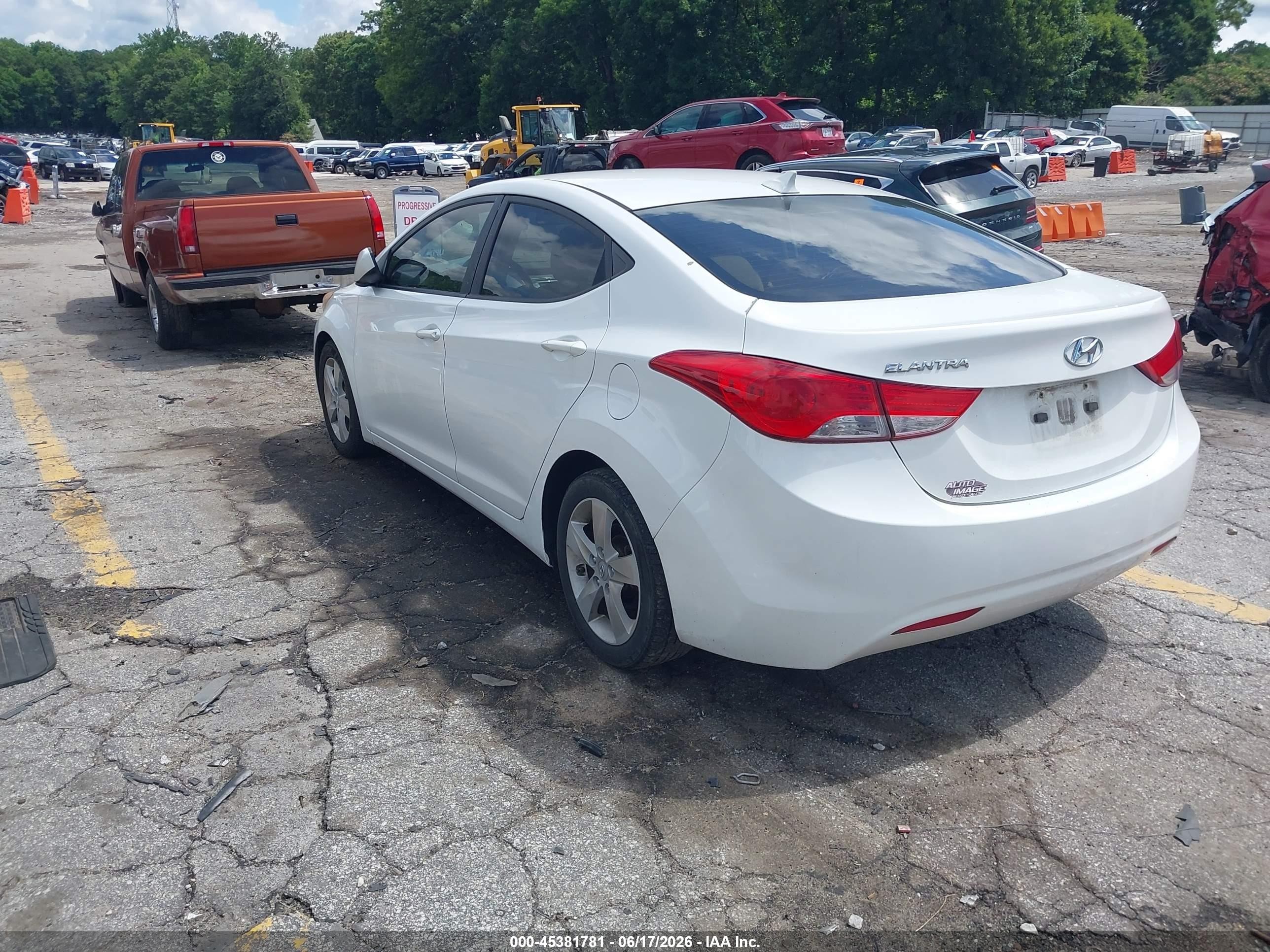 2011 Hyundai Elantra Gls White vin: 5NPDH4AE9BH007773