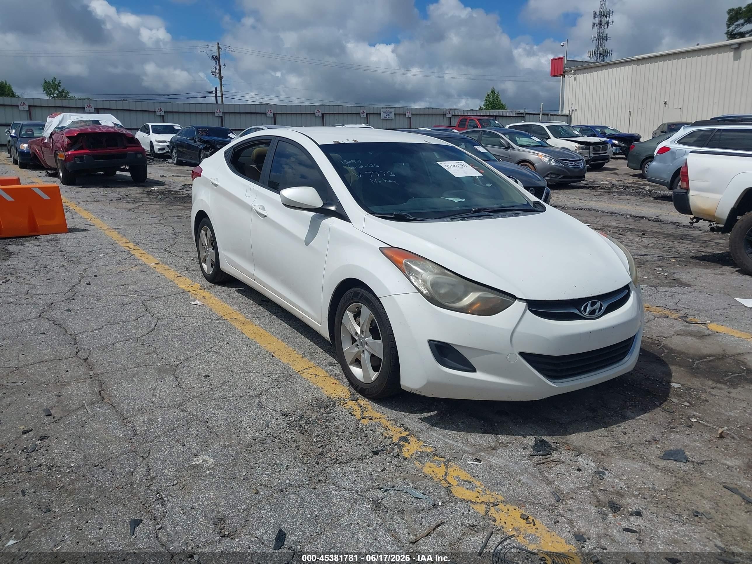 2011 Hyundai Elantra Gls White vin: 5NPDH4AE9BH007773