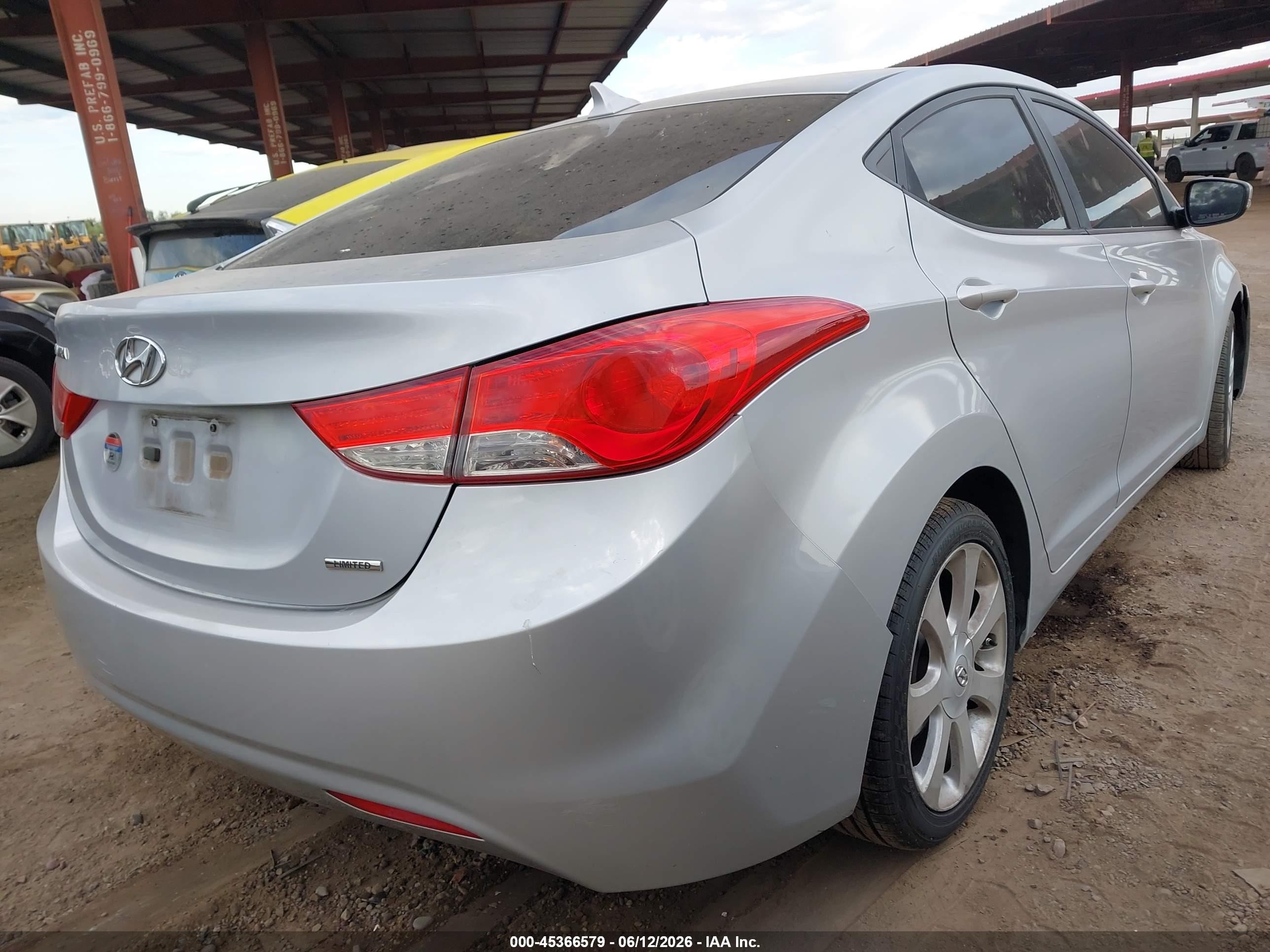 2011 Hyundai Elantra Limited Silver vin: 5NPDH4AE9BH014285