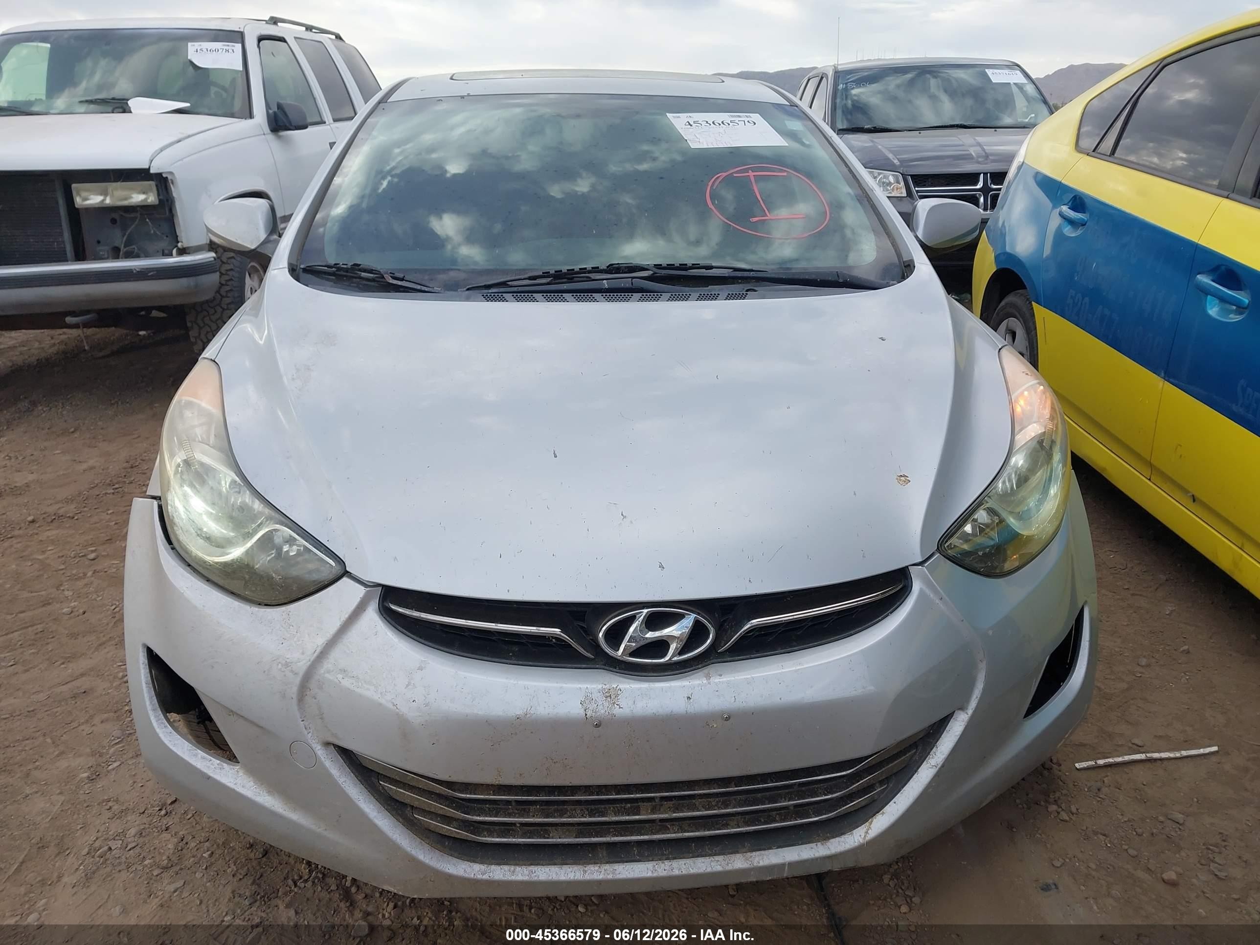 2011 Hyundai Elantra Limited Silver vin: 5NPDH4AE9BH014285