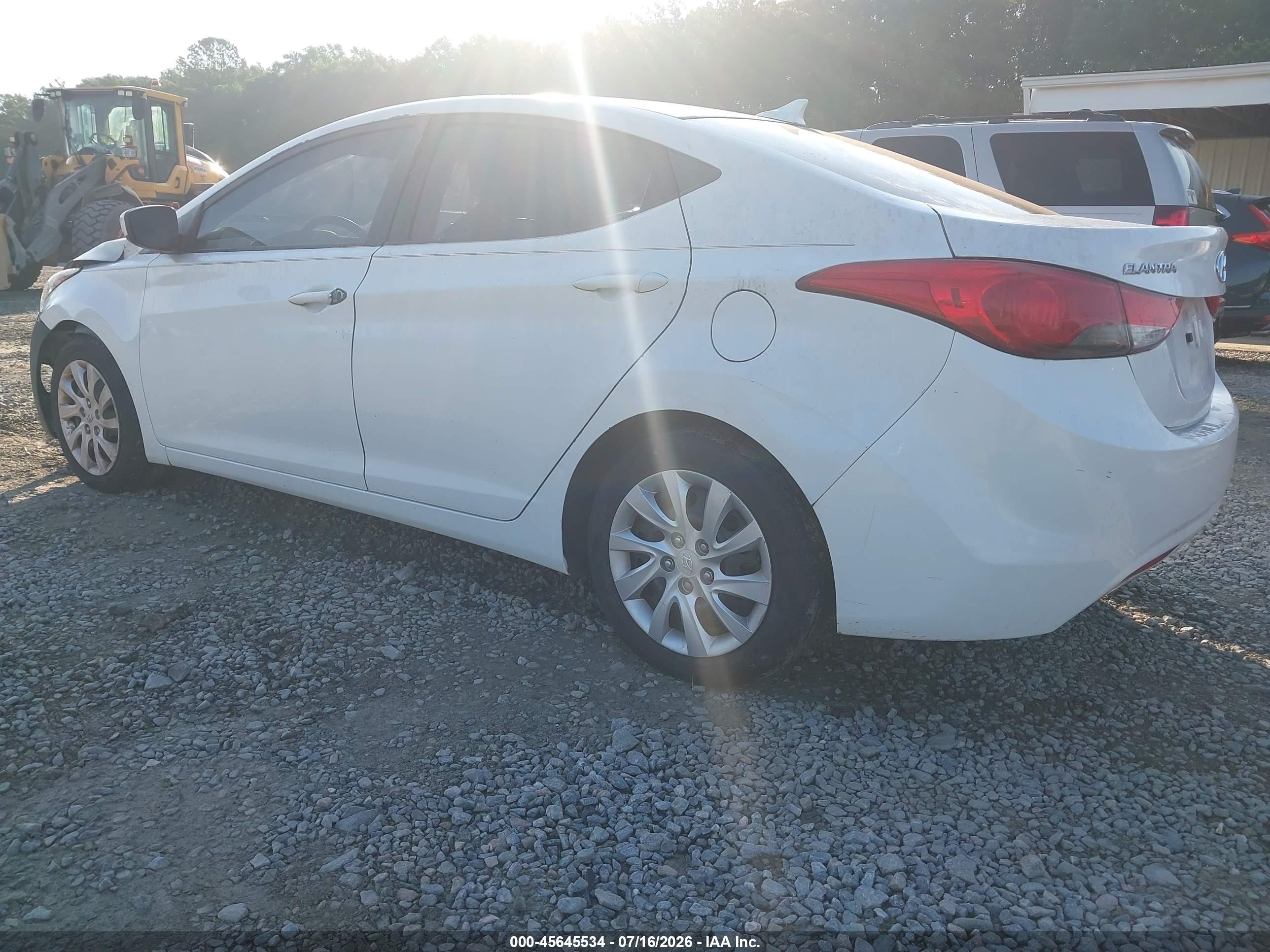 2011 Hyundai Elantra Gls White vin: 5NPDH4AE9BH028235