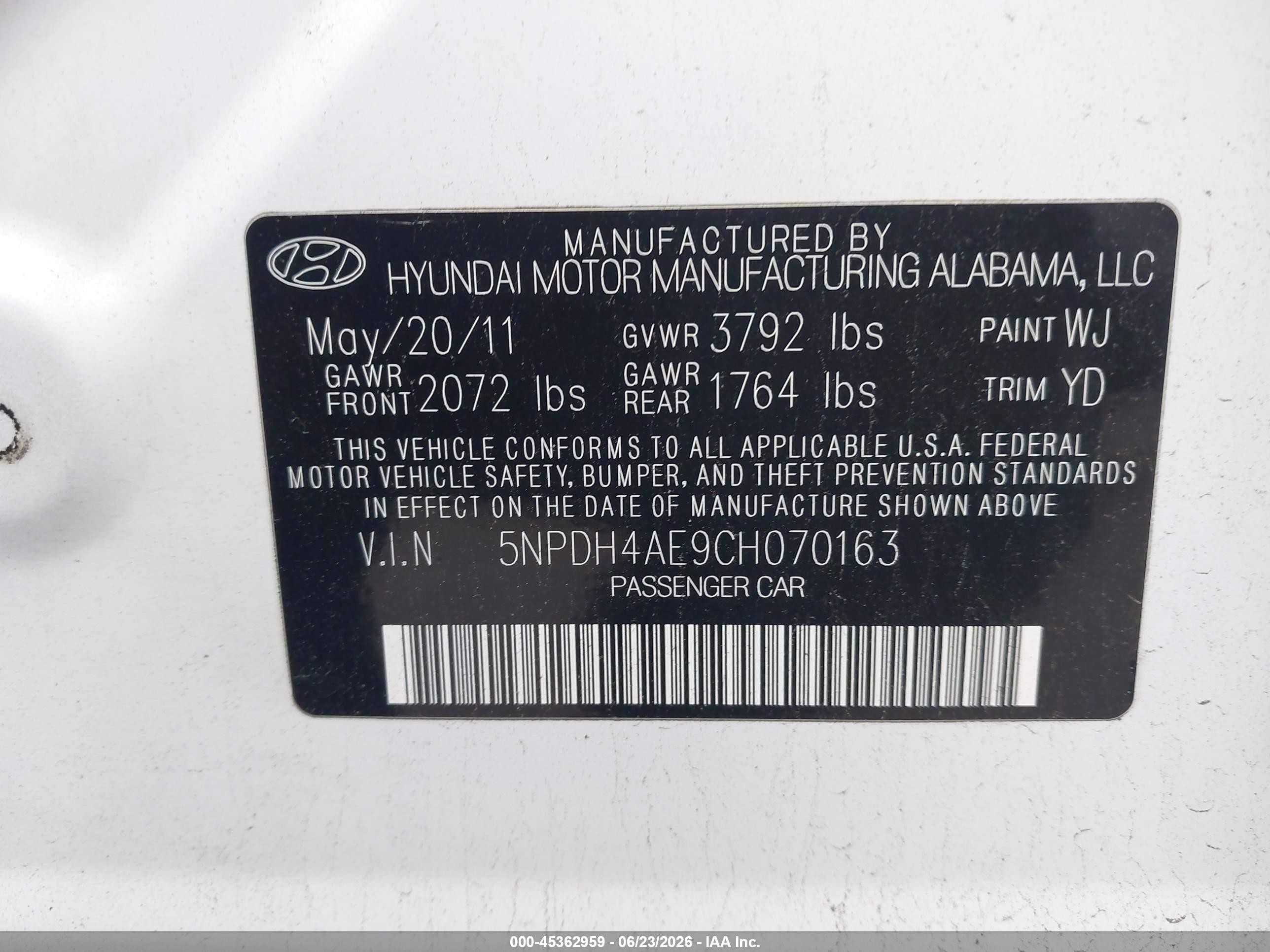 2012 Hyundai Elantra Gls White vin: 5NPDH4AE9CH070163