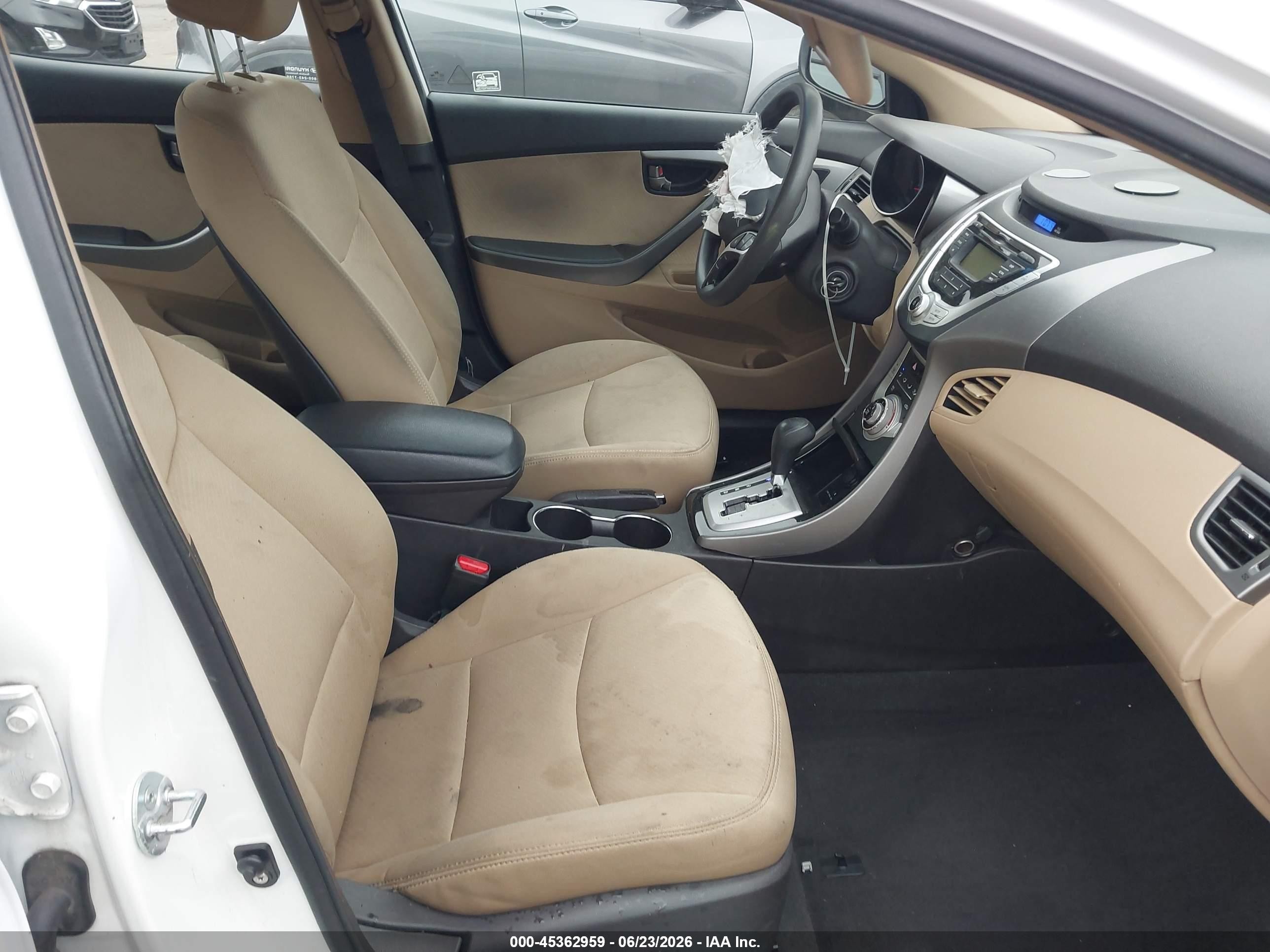 2012 Hyundai Elantra Gls White vin: 5NPDH4AE9CH070163