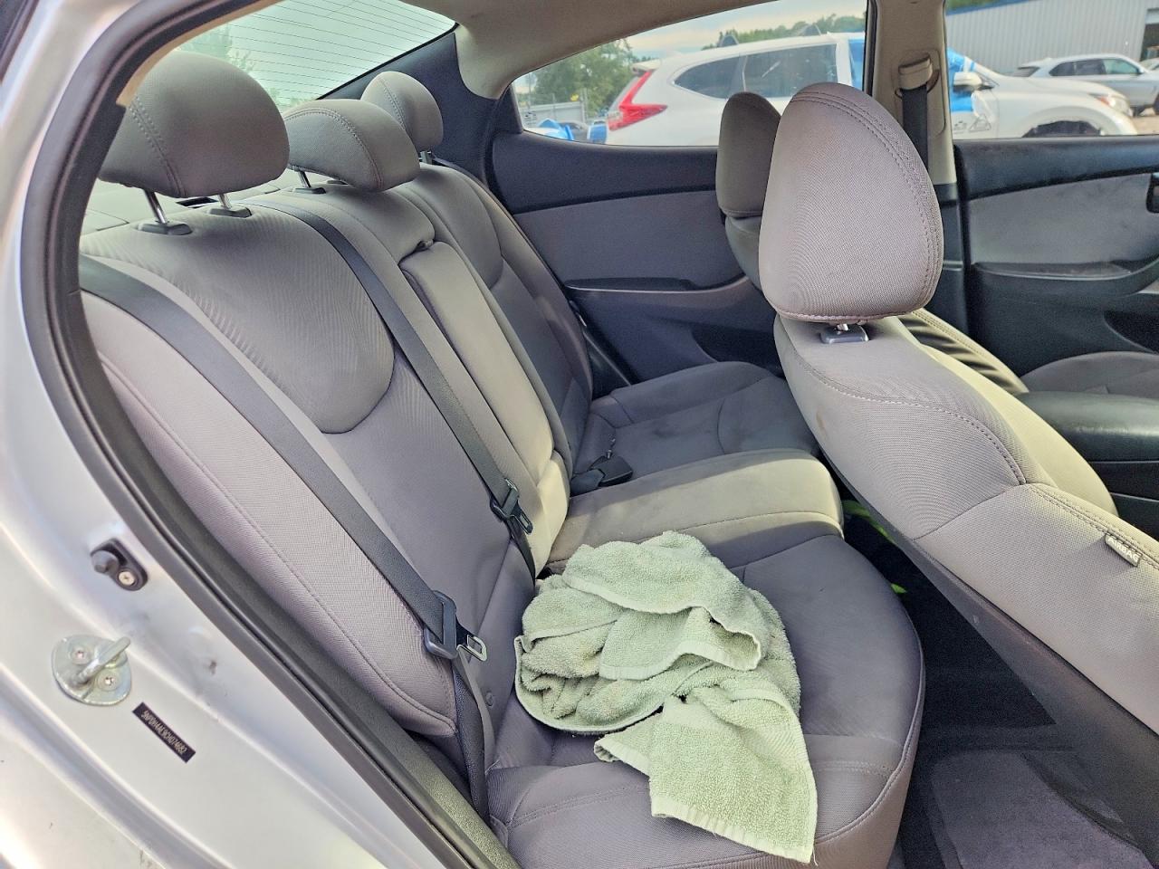 2012 Hyundai Elantra Gls Silver vin: 5NPDH4AE9CH074682
