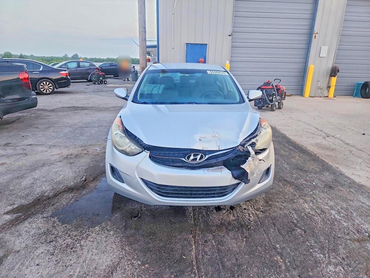 2012 Hyundai Elantra Gls Silver vin: 5NPDH4AE9CH077159