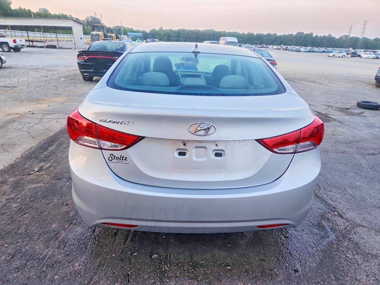 2012 Hyundai Elantra Gls Silver vin: 5NPDH4AE9CH077159