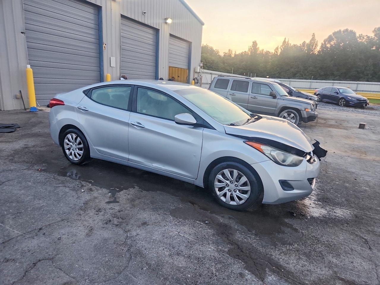 2012 Hyundai Elantra Gls Silver vin: 5NPDH4AE9CH077159