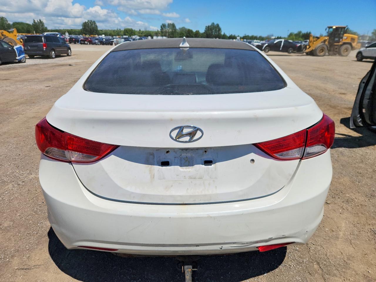 2012 Hyundai Elantra Gls White vin: 5NPDH4AE9CH088503