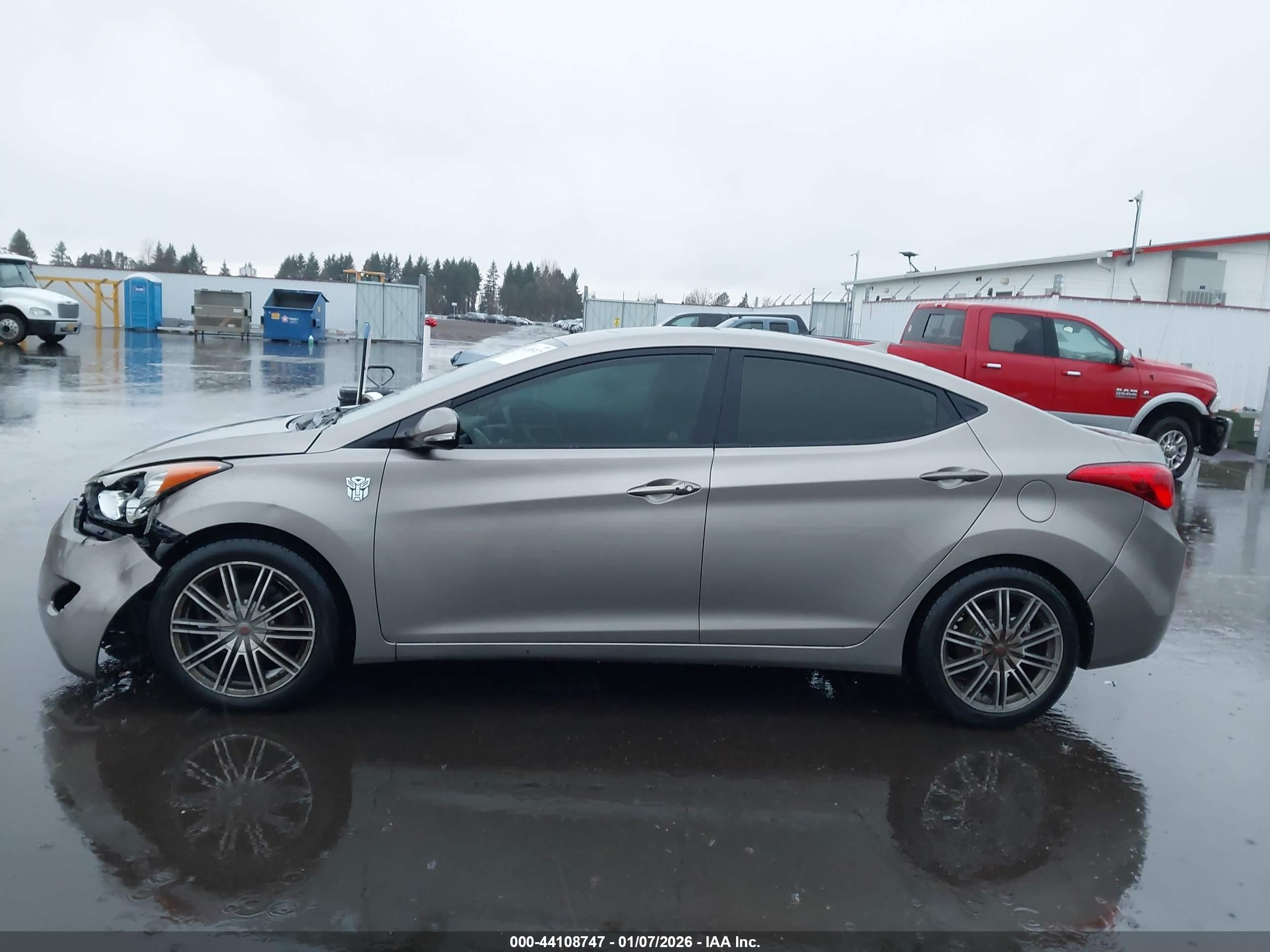 2012 Hyundai Elantra Limited Gray vin: 5NPDH4AE9CH111570